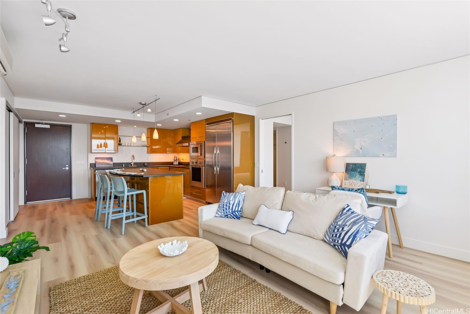 Capitol Place condo # 3405, Honolulu, Hawaii - photo 6 of 25