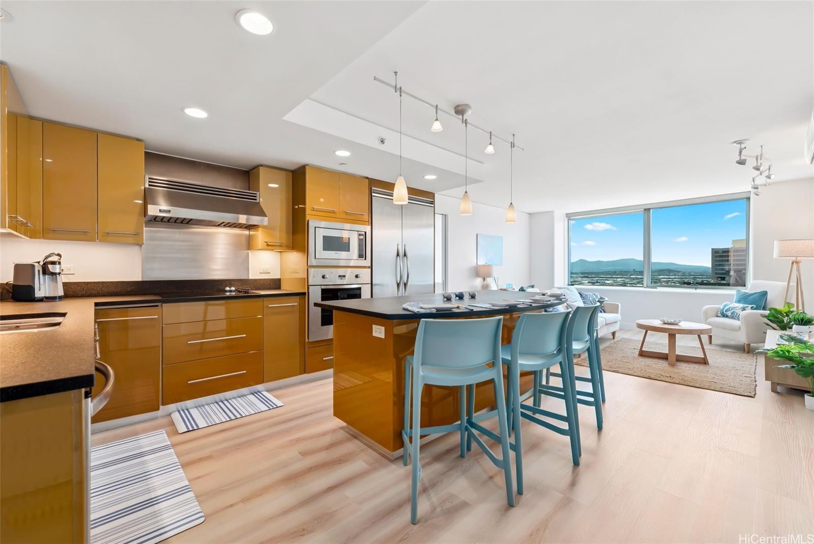 Capitol Place condo # 3405, Honolulu, Hawaii - photo 7 of 25