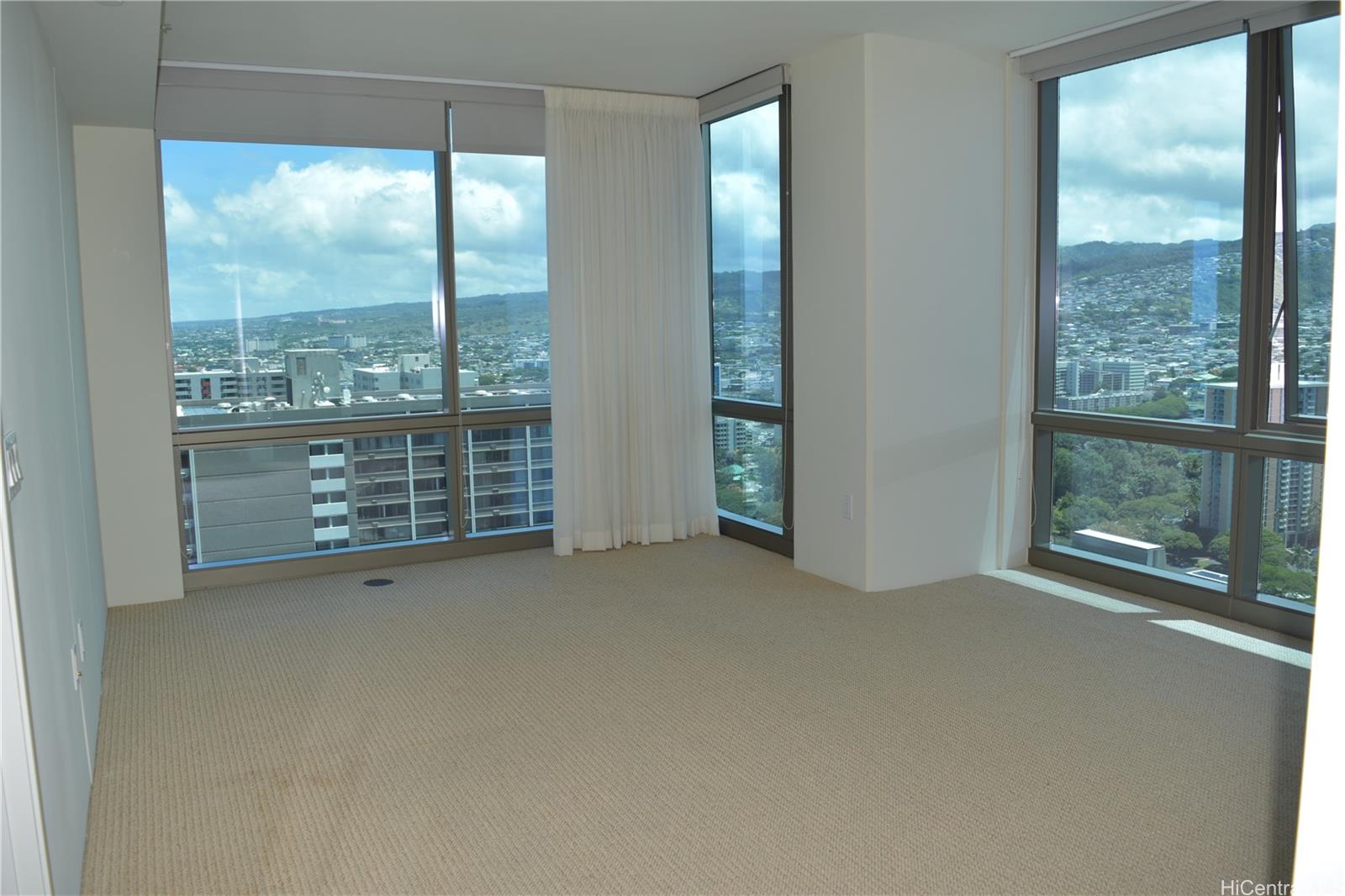 Capitol Place condo # 3511, Honolulu, Hawaii - photo 4 of 24