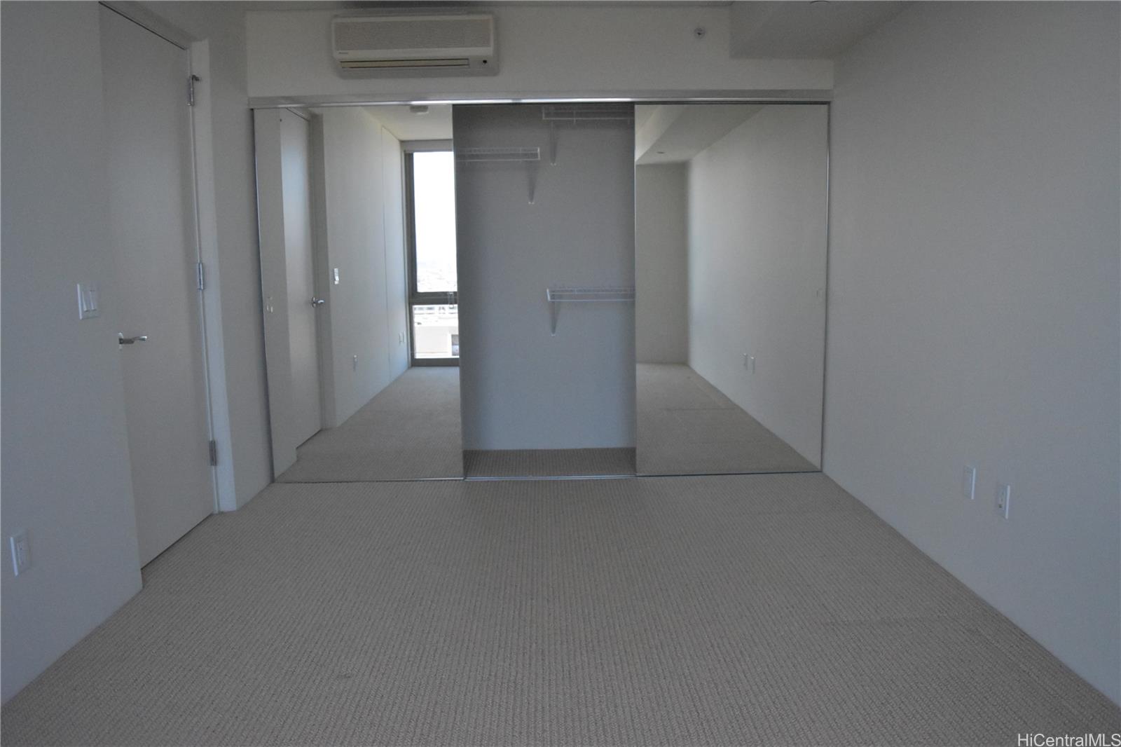 Capitol Place condo # 3511, Honolulu, Hawaii - photo 6 of 24