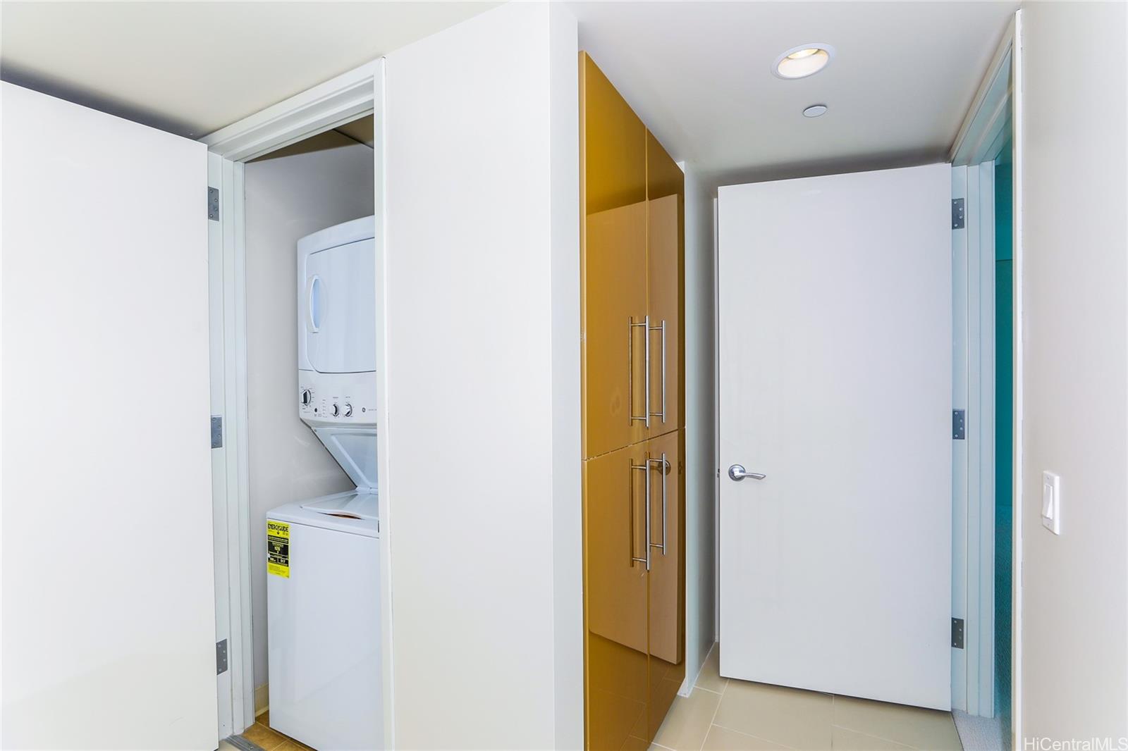 1200 Queen Emma St Honolulu - Rental - photo 14 of 25