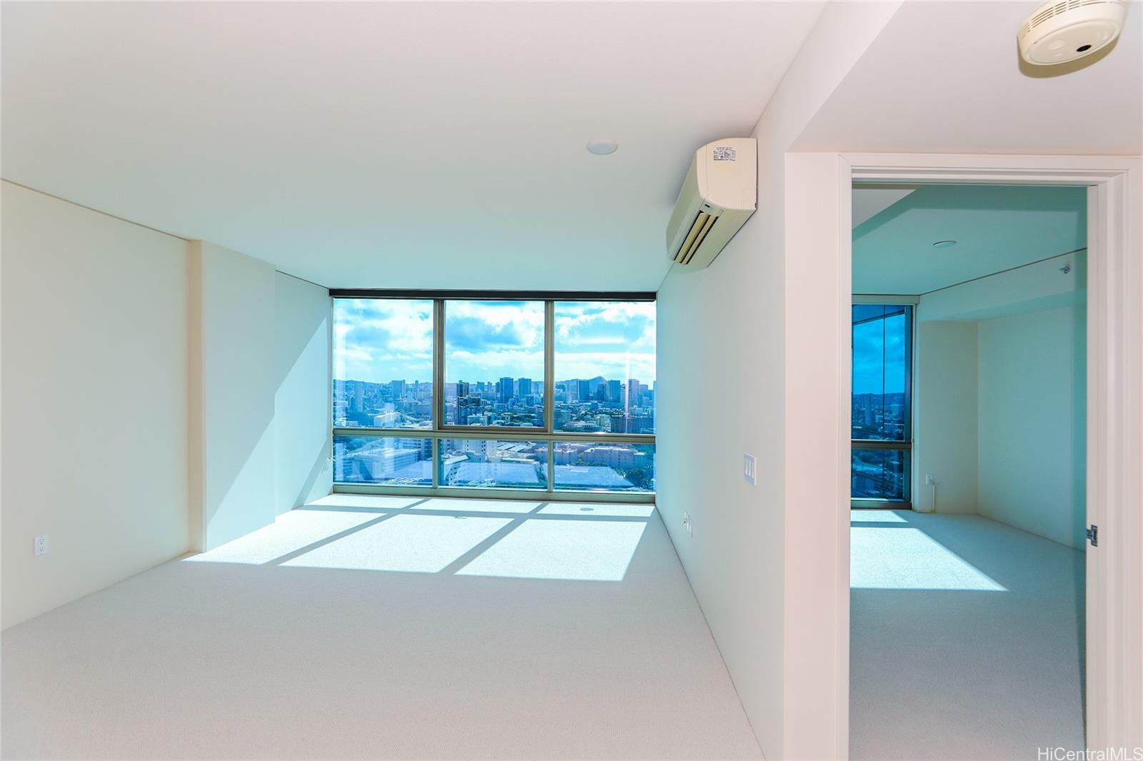 1200 Queen Emma St Honolulu - Rental - photo 8 of 25