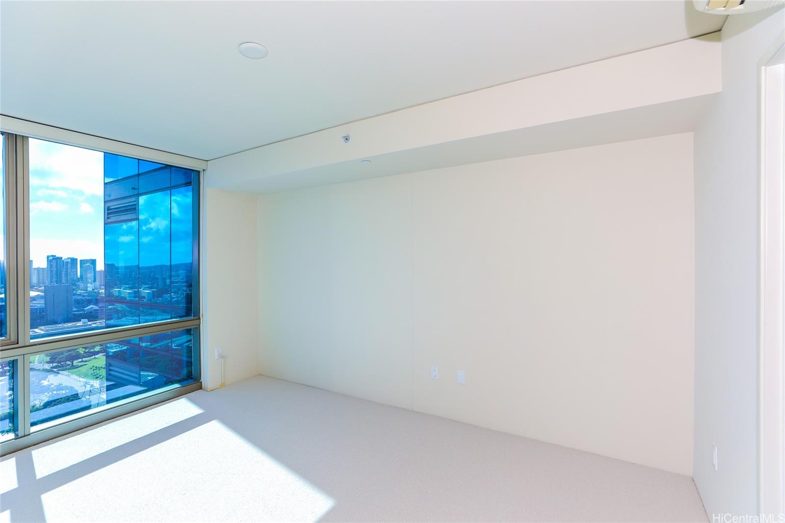 1200 Queen Emma St Honolulu - Rental - photo 10 of 25