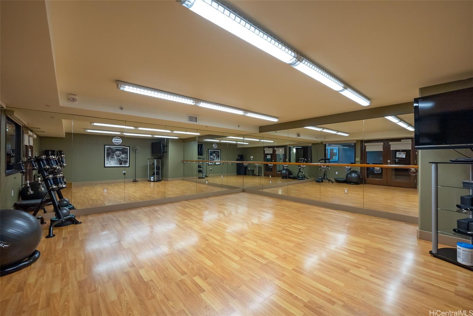 Capitol Place condo # 3901, Honolulu, Hawaii - photo 22 of 22