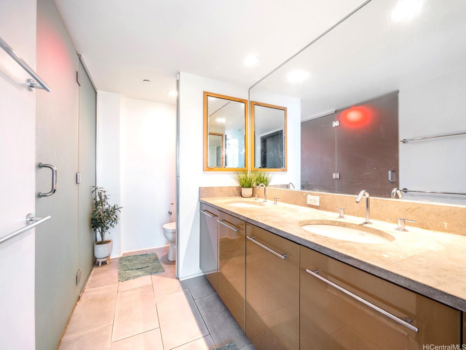 Capitol Place condo # 812, Honolulu, Hawaii - photo 3 of 23