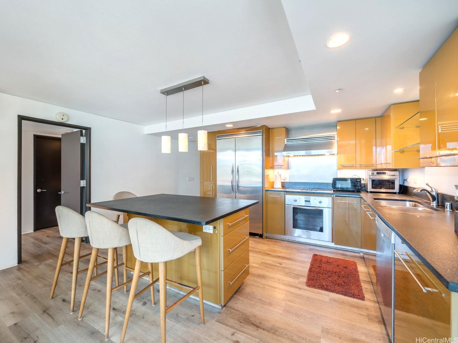 Capitol Place condo # 812, Honolulu, Hawaii - photo 5 of 23