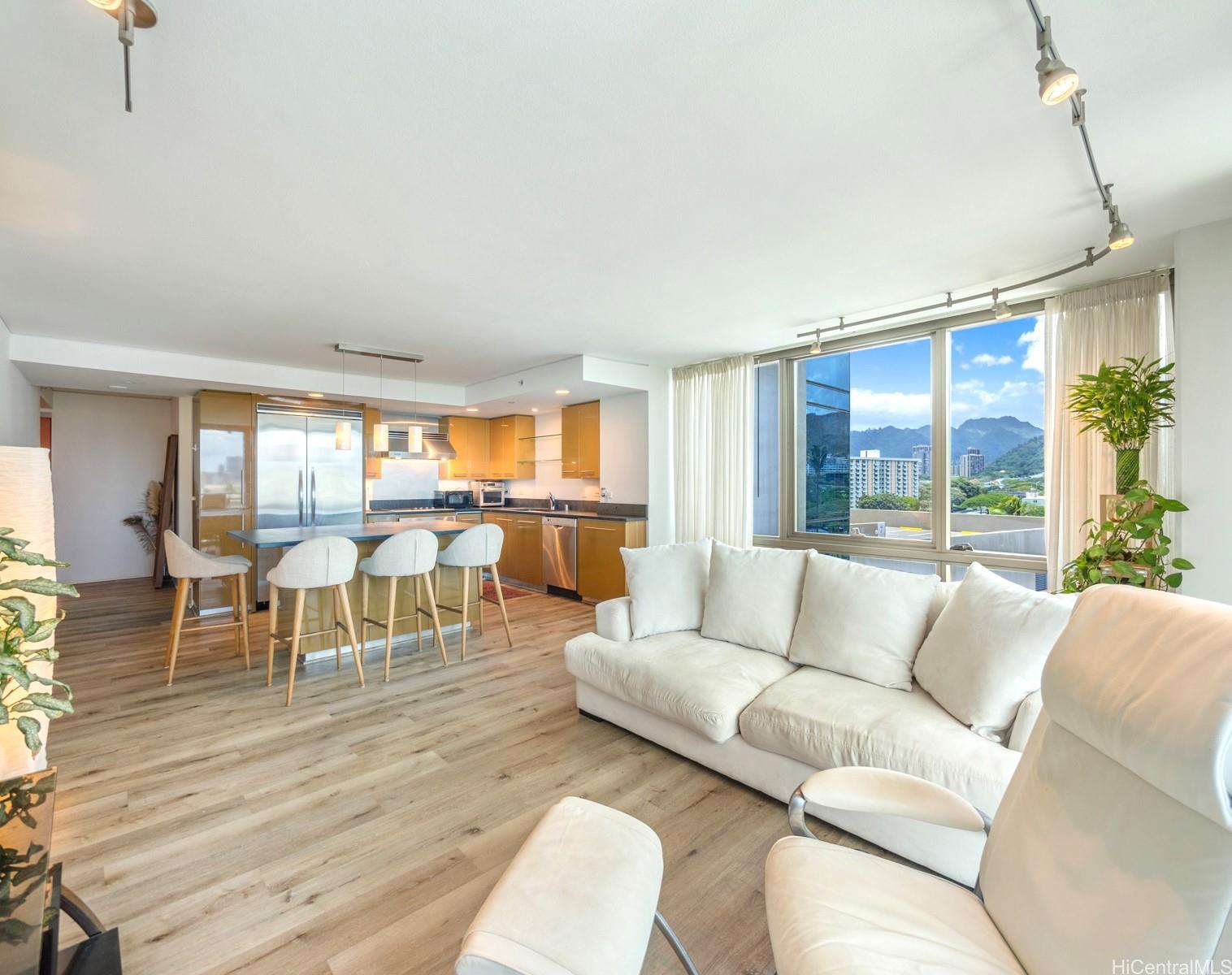 Capitol Place condo # 812, Honolulu, Hawaii - photo 8 of 23