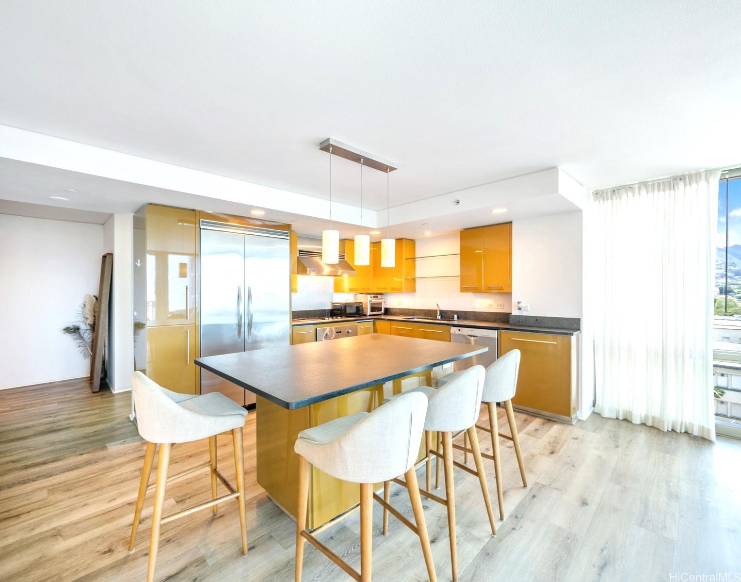 Capitol Place condo # 812, Honolulu, Hawaii - photo 10 of 23