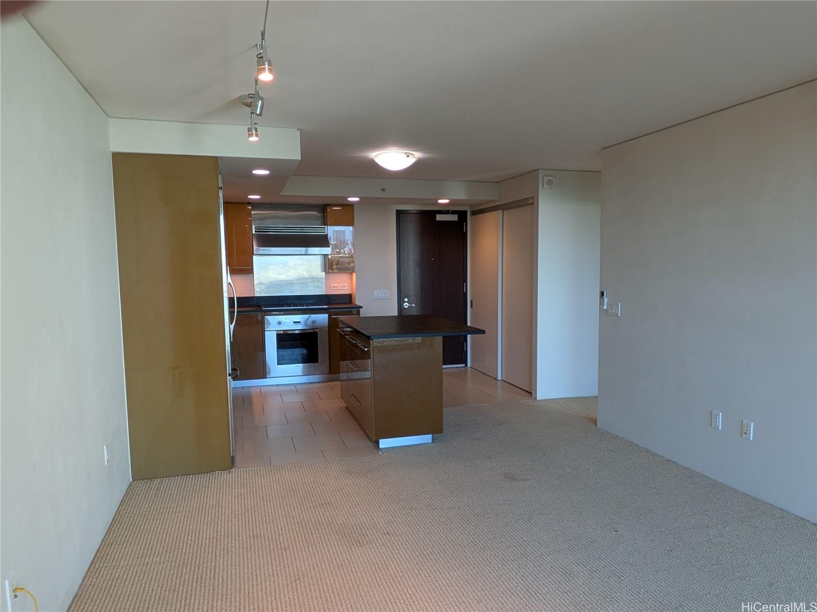 1200 Queen Emma St Honolulu - Rental - photo 2 of 18