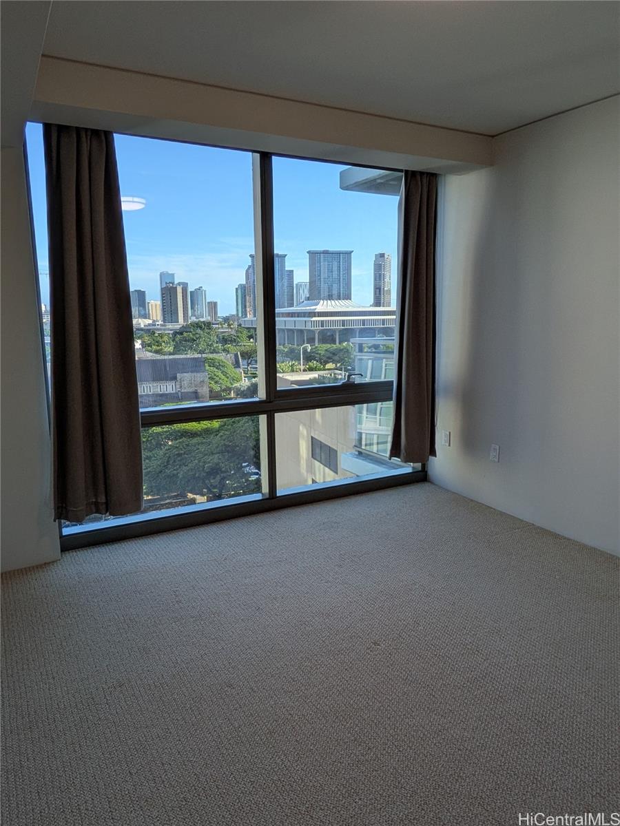 1200 Queen Emma St Honolulu - Rental - photo 4 of 18