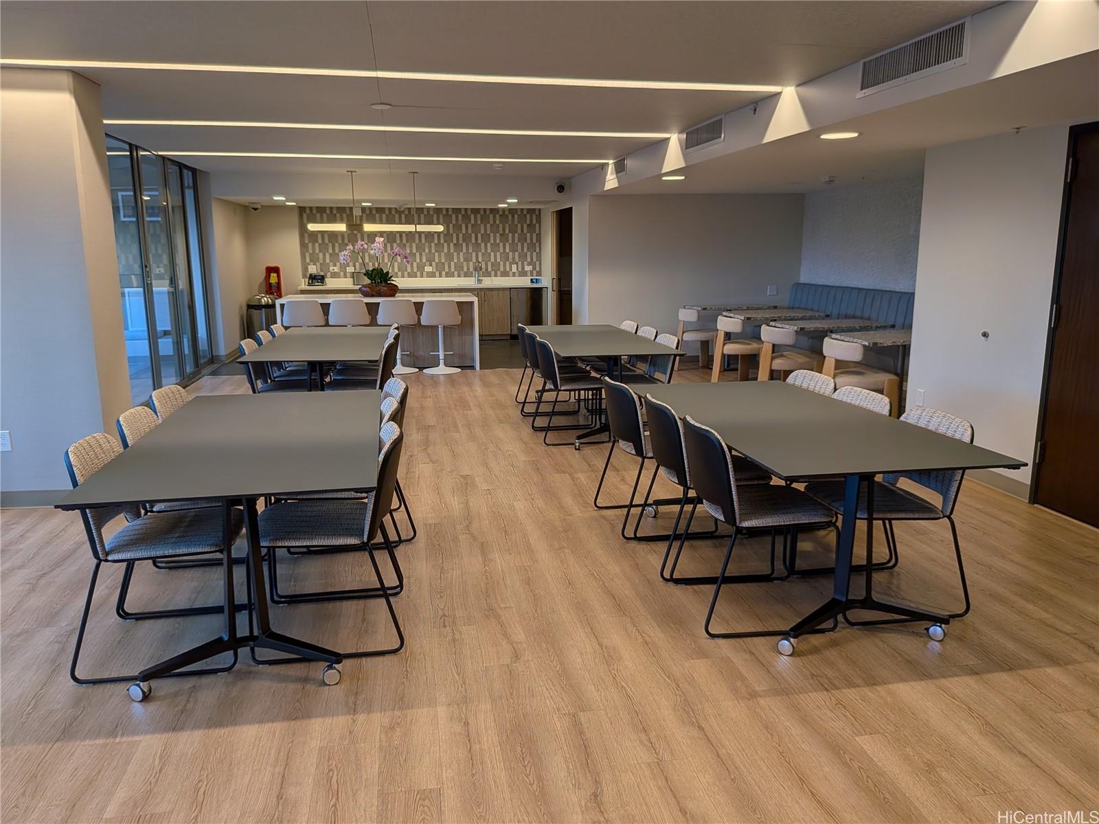 1200 Queen Emma St Honolulu - Rental - photo 10 of 18