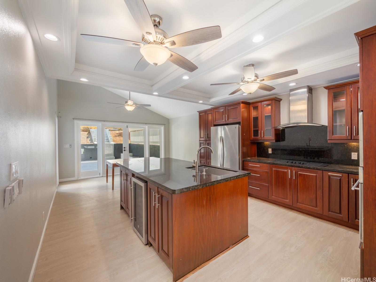 1201  Kaeleku Street Kalama Valley, Hawaii Kai home - photo 11 of 25