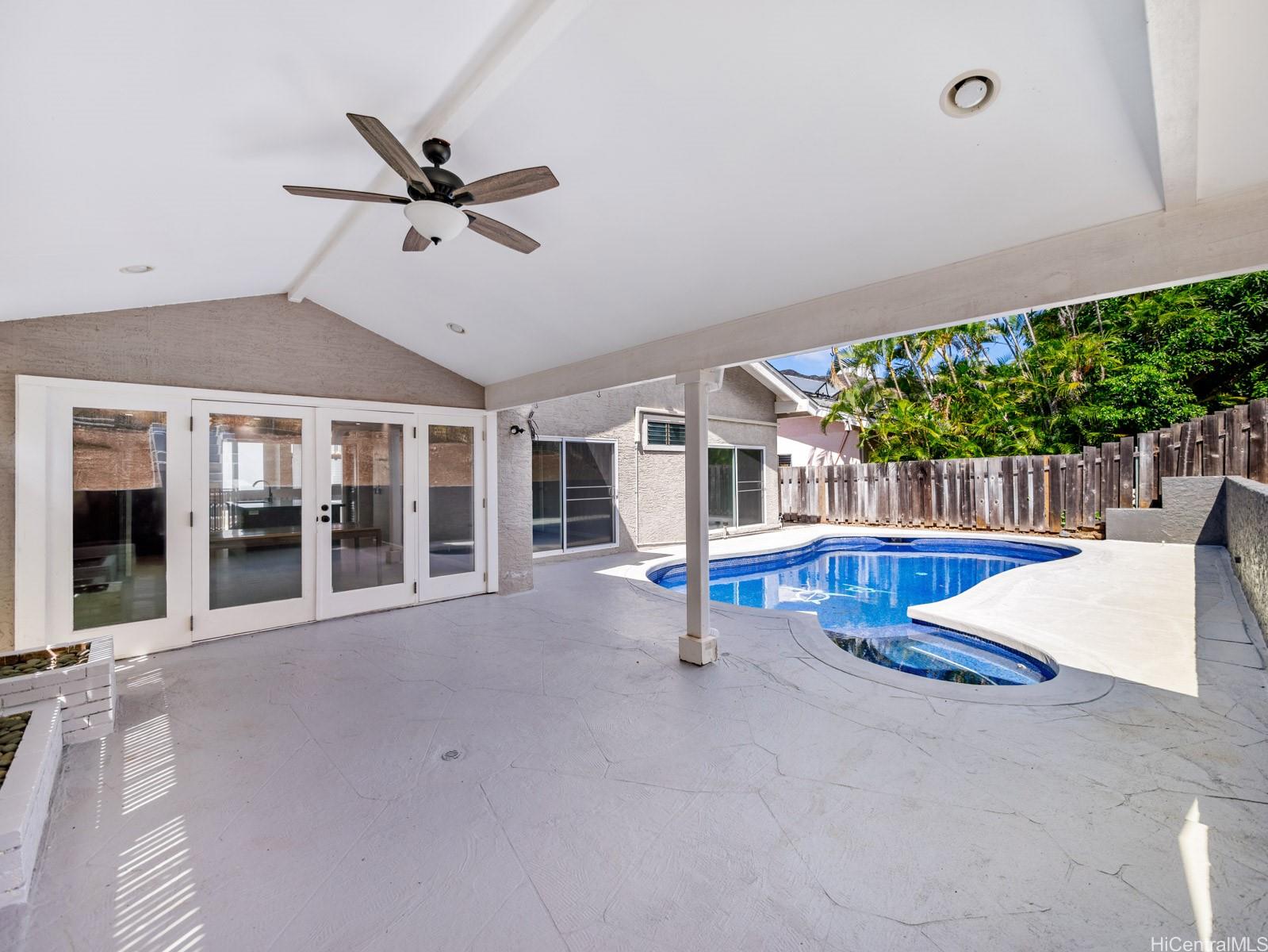 1201  Kaeleku Street Kalama Valley, Hawaii Kai home - photo 21 of 25