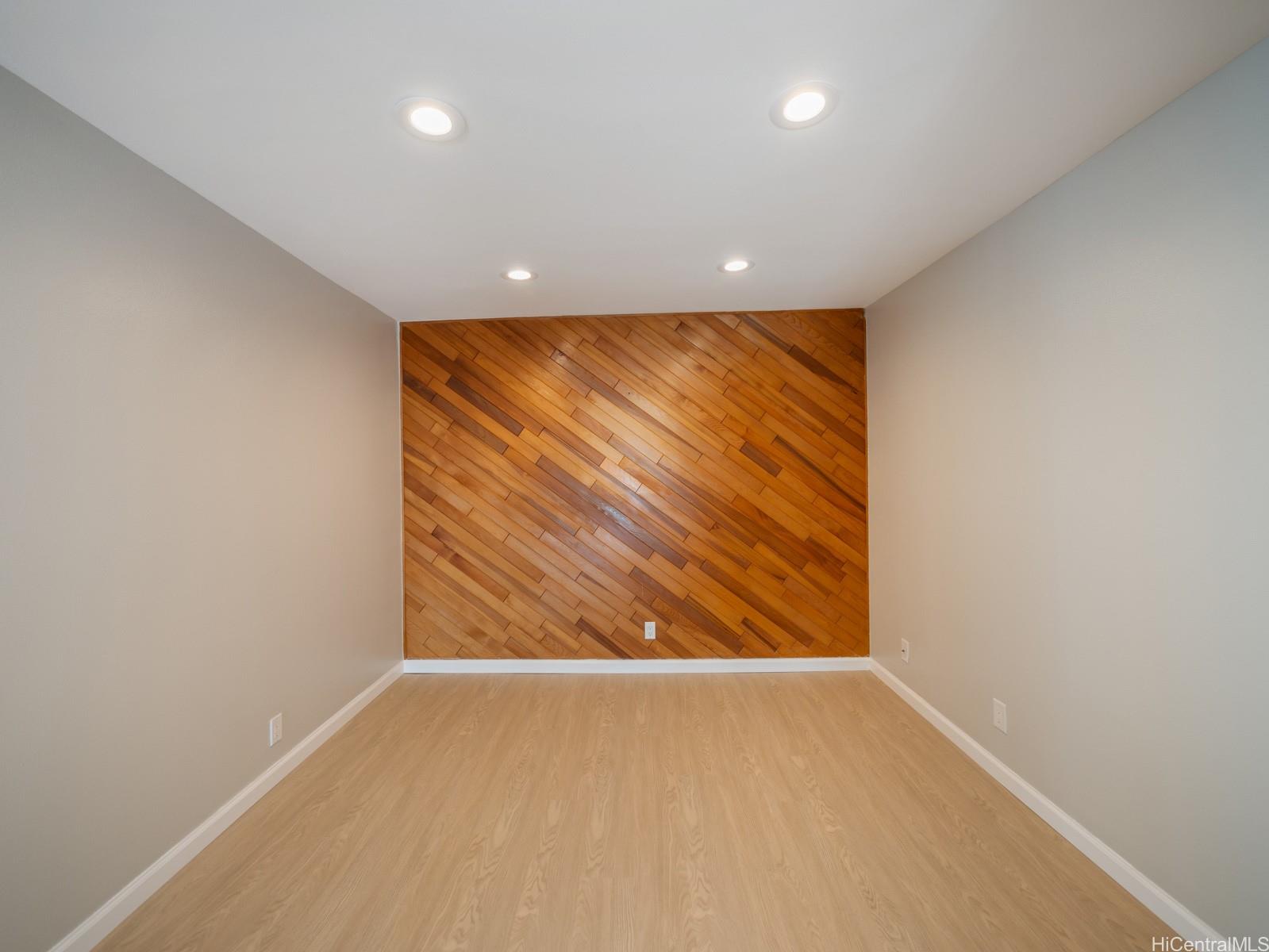 1201  Kaeleku Street Kalama Valley, Hawaii Kai home - photo 9 of 25