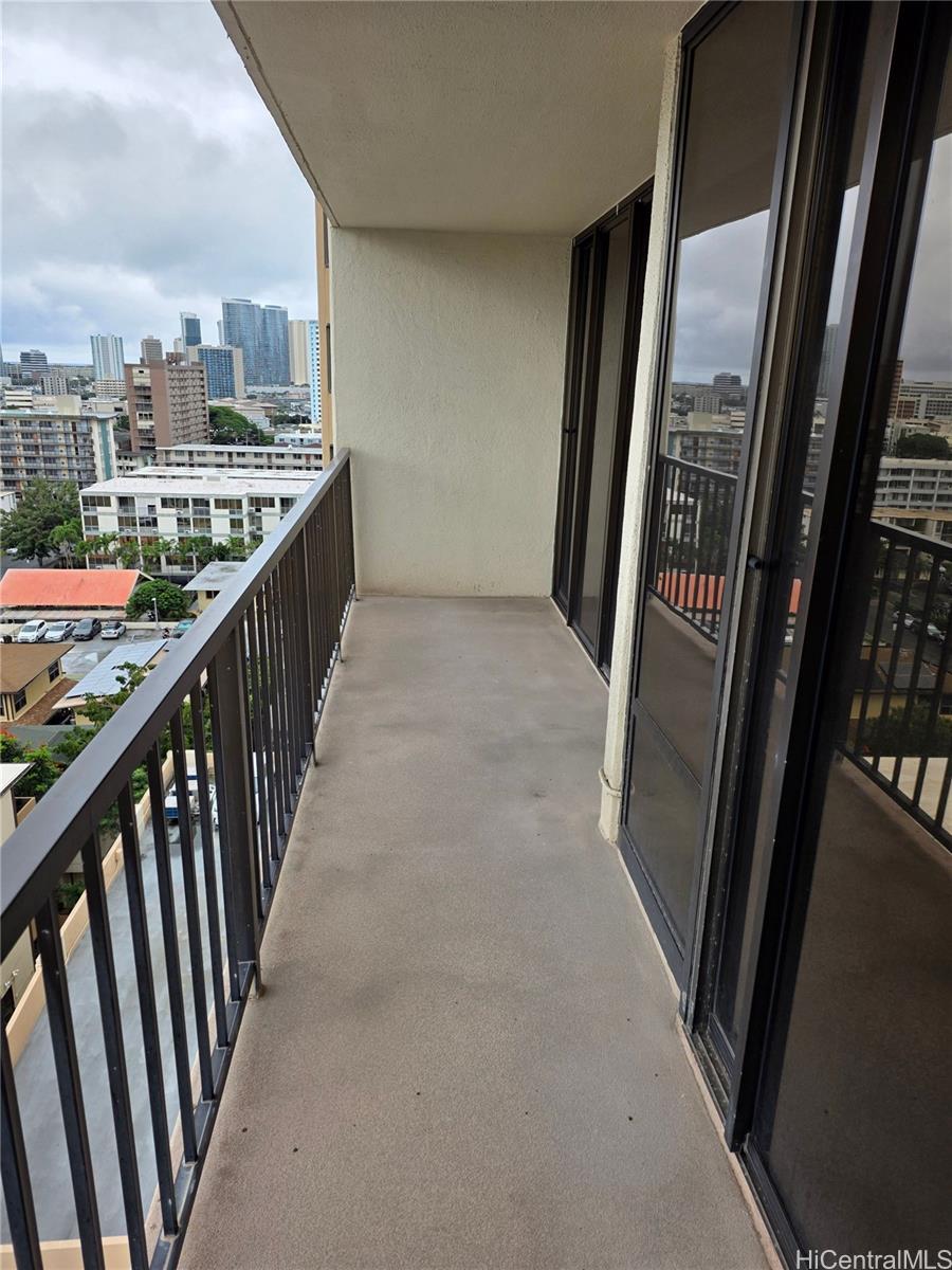 1201 Wilder Ave Honolulu - Rental - photo 9 of 13