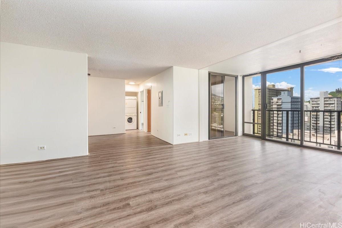 Wilder At Piikoi condo # 2006, Honolulu, Hawaii - photo 3 of 20