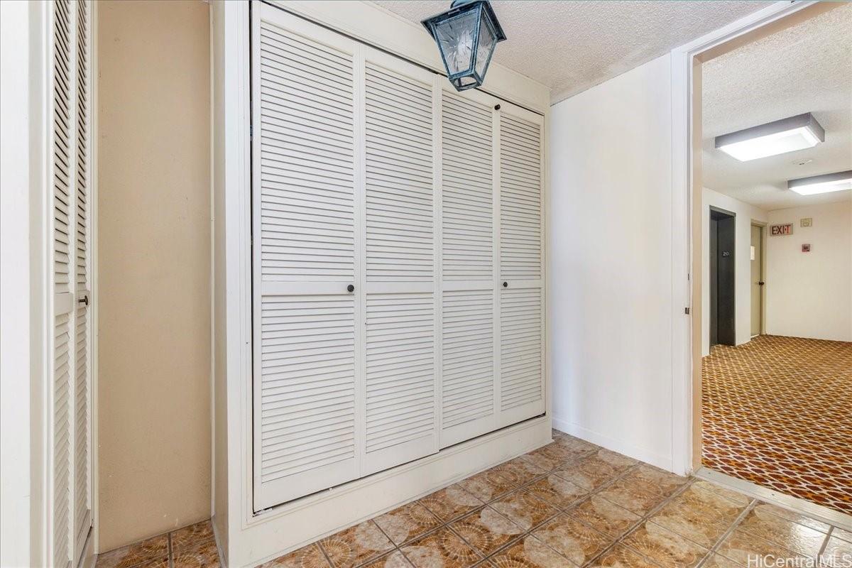 Wilder At Piikoi condo # 2006, Honolulu, Hawaii - photo 5 of 20