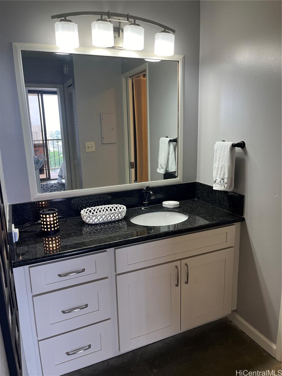 Wilder at Piikoi condo # 2102, Honolulu, Hawaii - photo 10 of 14