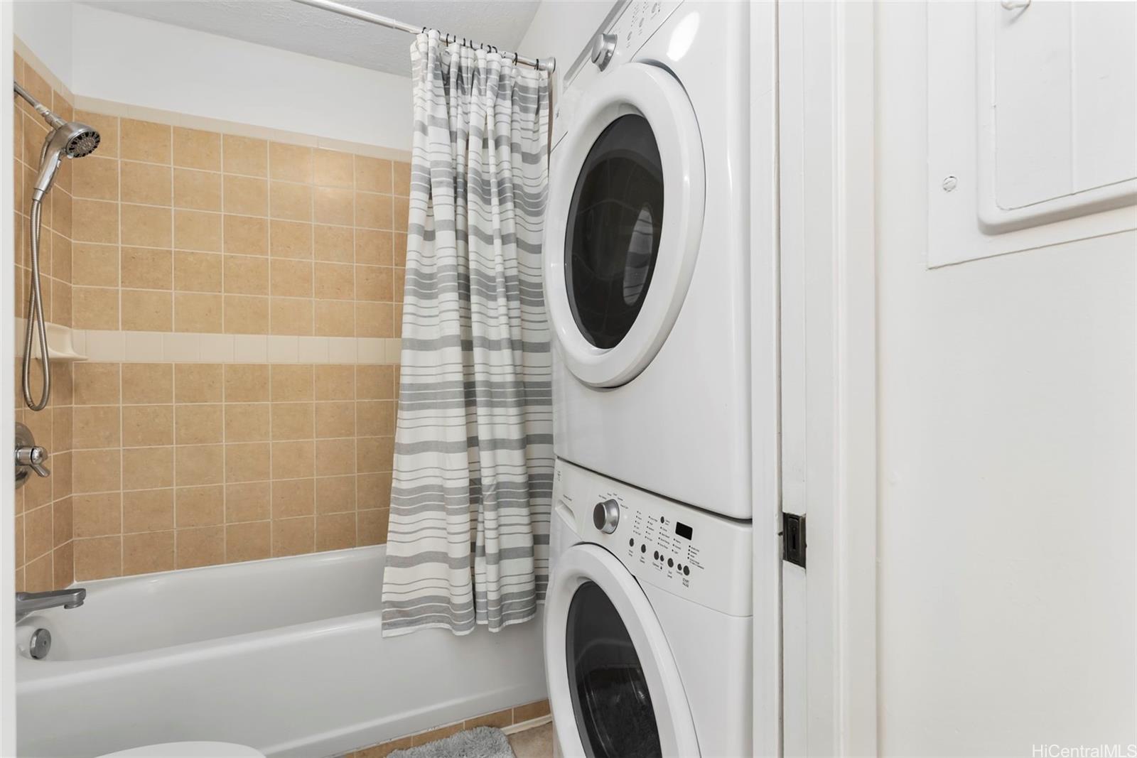 Wilder At Piikoi condo # 2404, Honolulu, Hawaii - photo 13 of 25