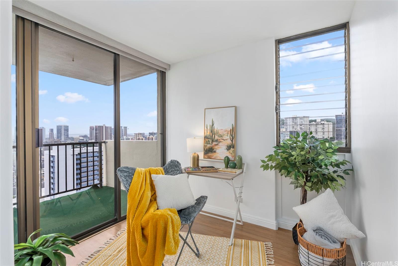 Wilder At Piikoi condo # 2404, Honolulu, Hawaii - photo 10 of 25