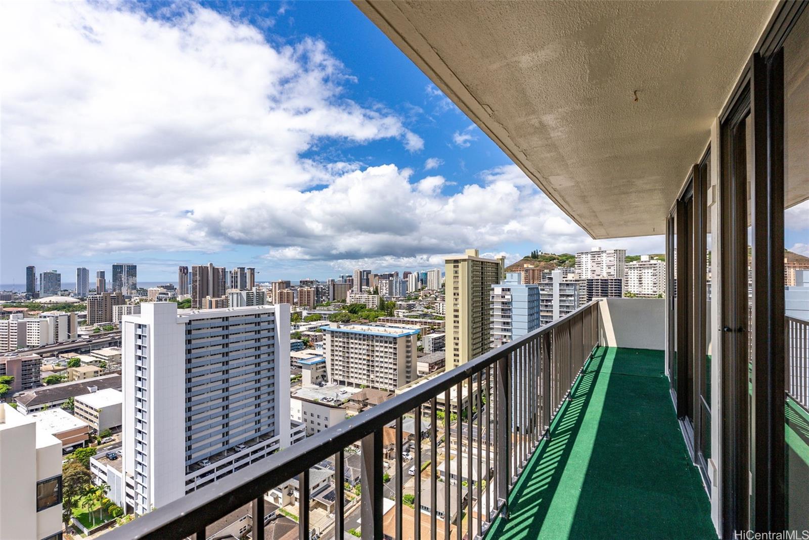 Wilder At Piikoi condo # 2404, Honolulu, Hawaii - photo 17 of 25