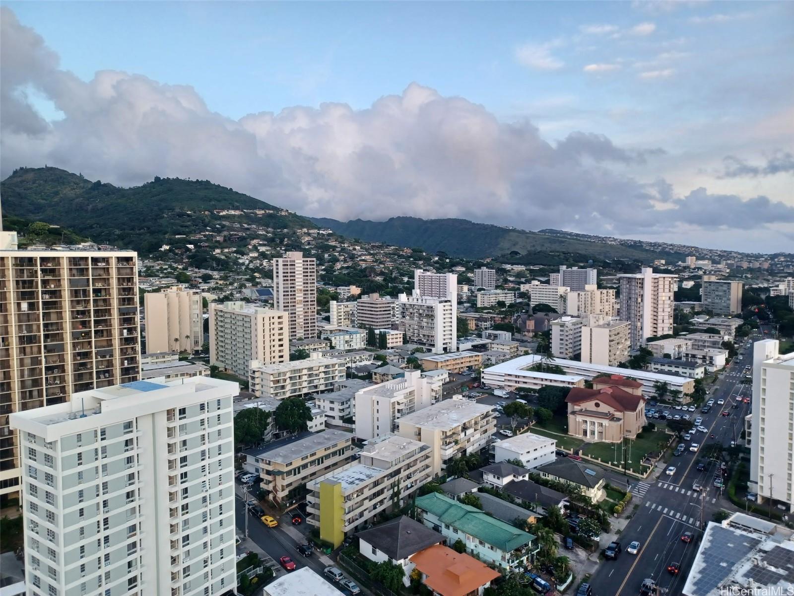 Wilder At Piikoi condo # 2601, Honolulu, Hawaii - photo 3 of 23