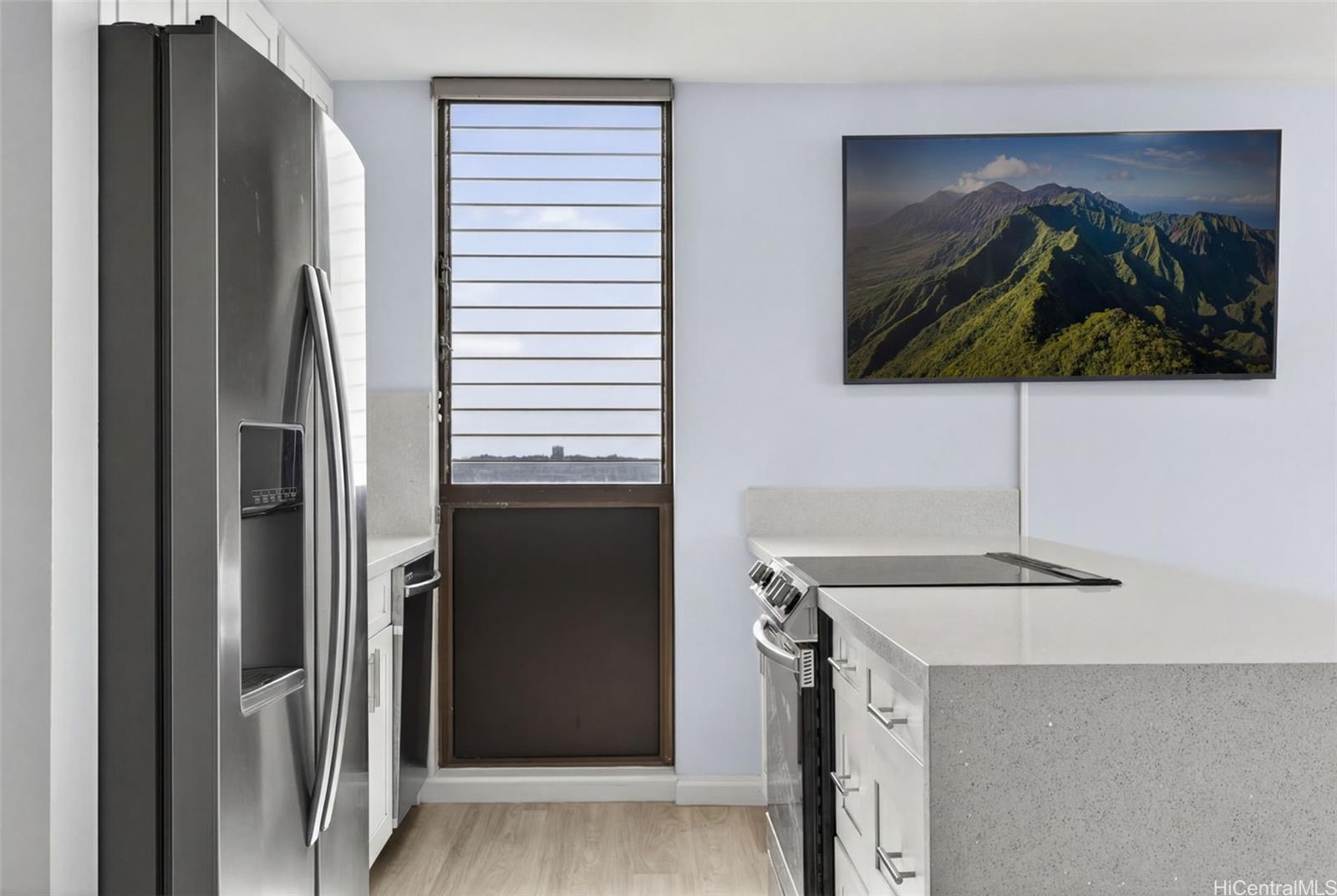 Wilder At Piikoi condo # 3003, Honolulu, Hawaii - photo 7 of 25