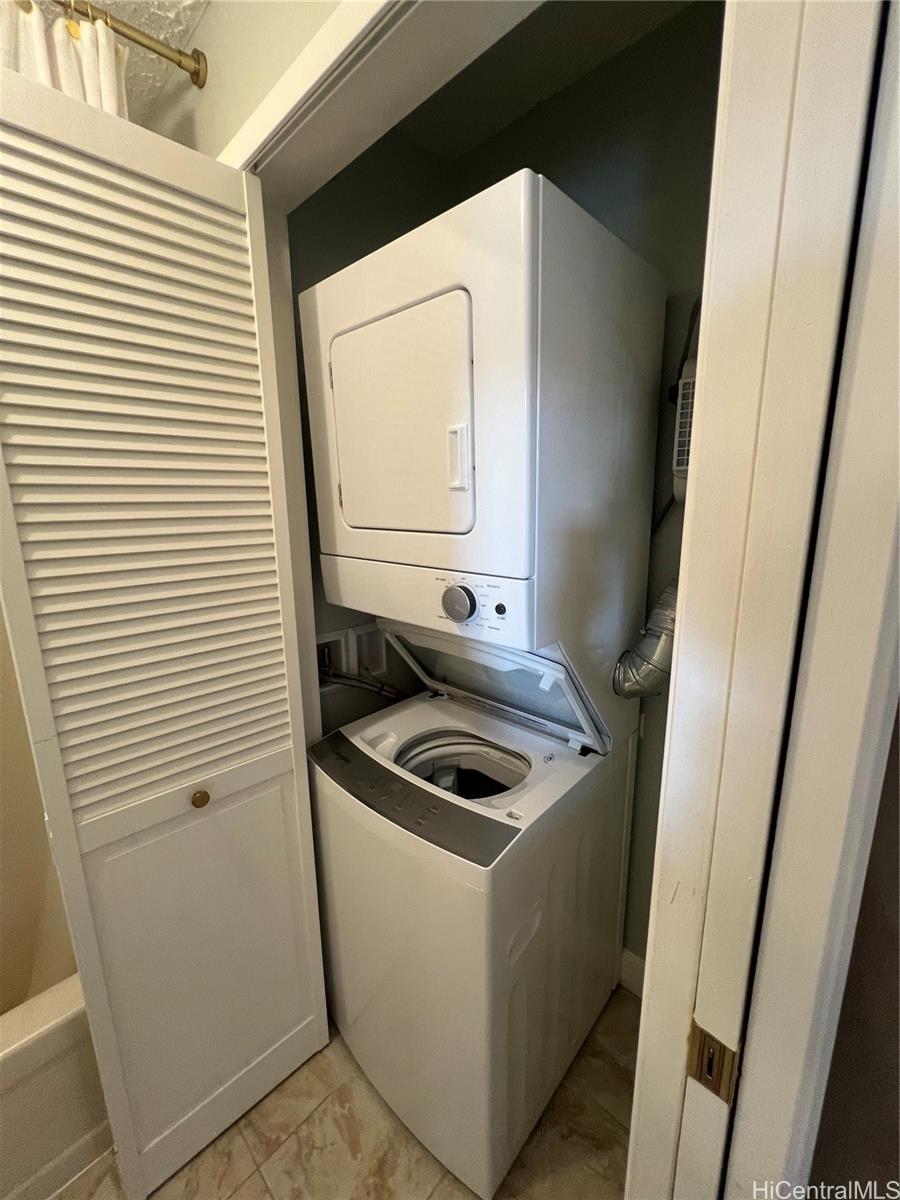 1201 Wilder Ave Honolulu - Rental - photo 12 of 18