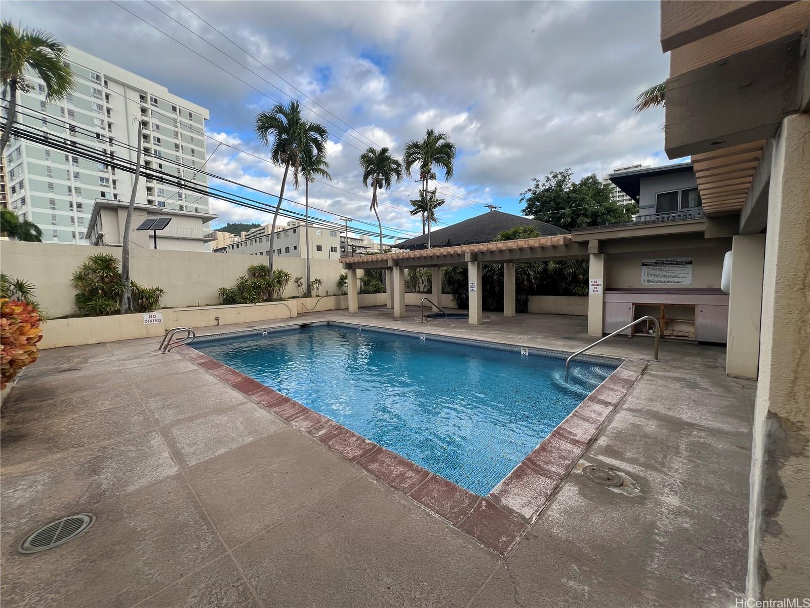 1201 Wilder Ave Honolulu - Rental - photo 17 of 18