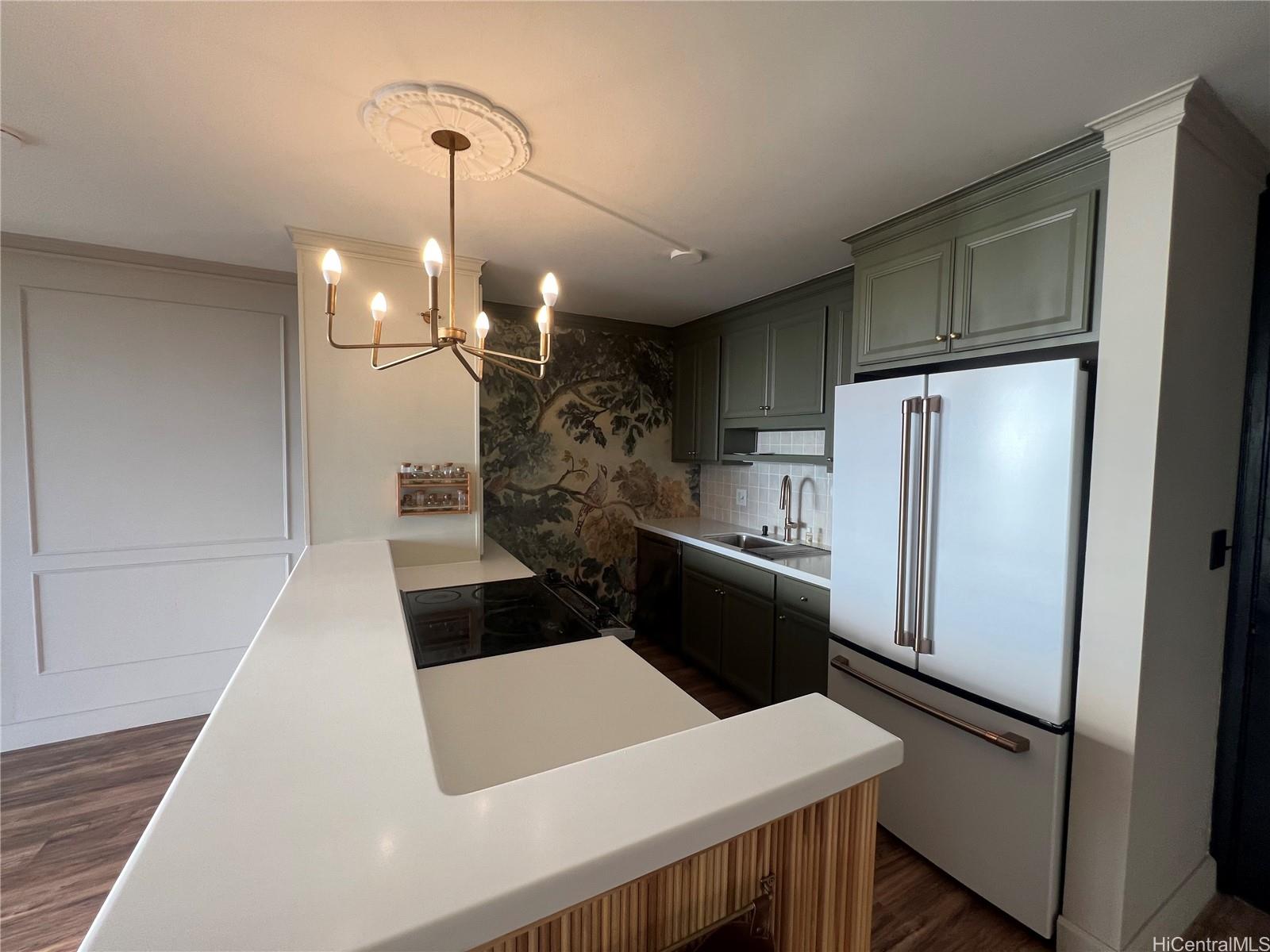 1201 Wilder Ave Honolulu - Rental - photo 4 of 18