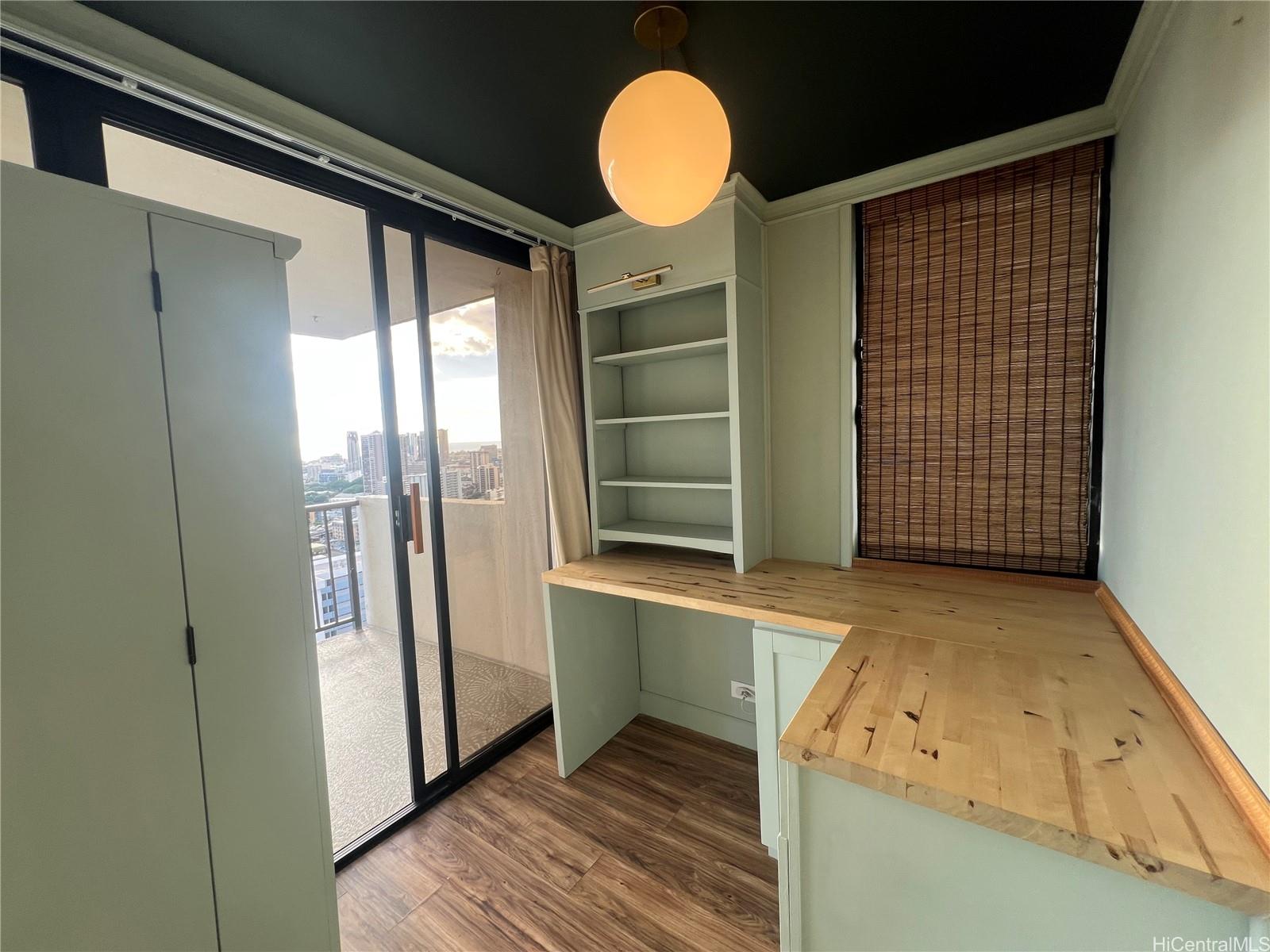 1201 Wilder Ave Honolulu - Rental - photo 5 of 18