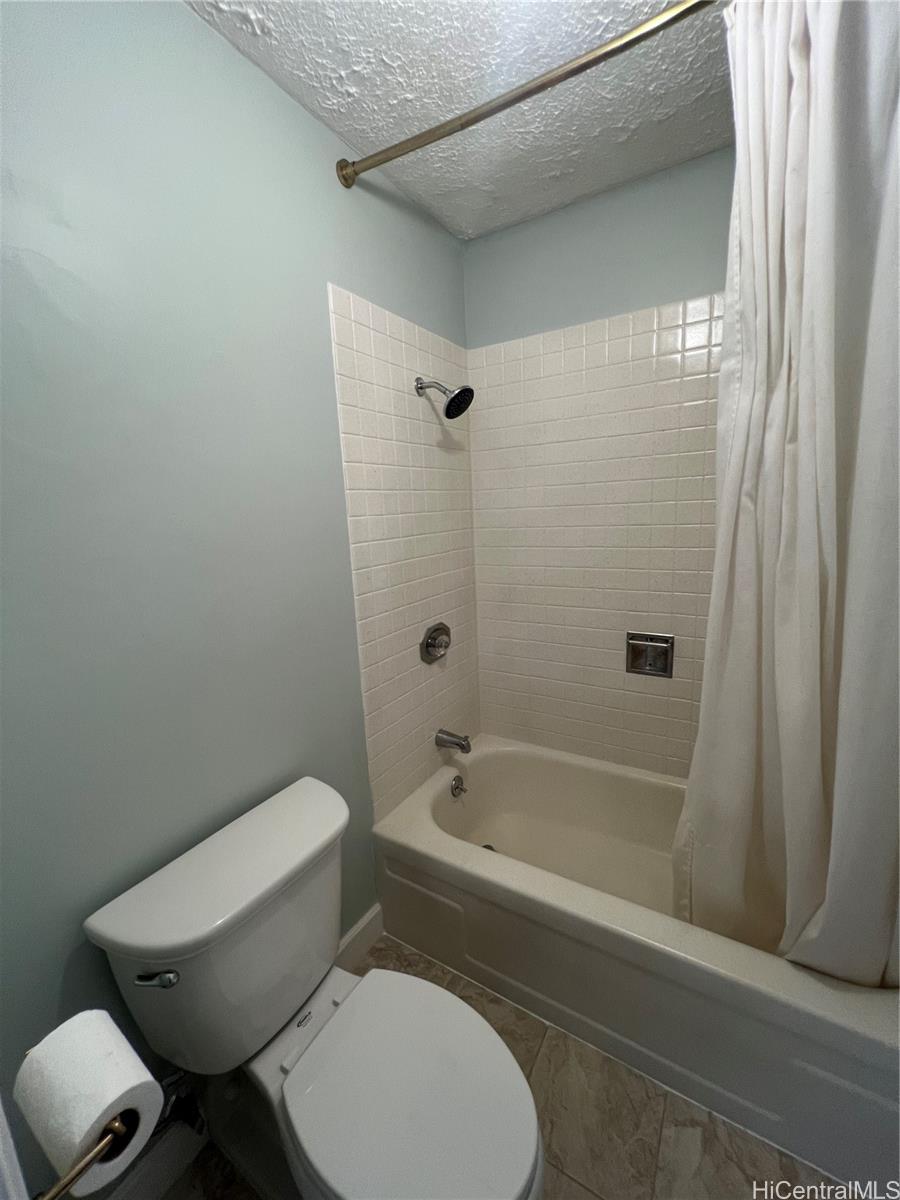 1201 Wilder Ave Honolulu - Rental - photo 10 of 18