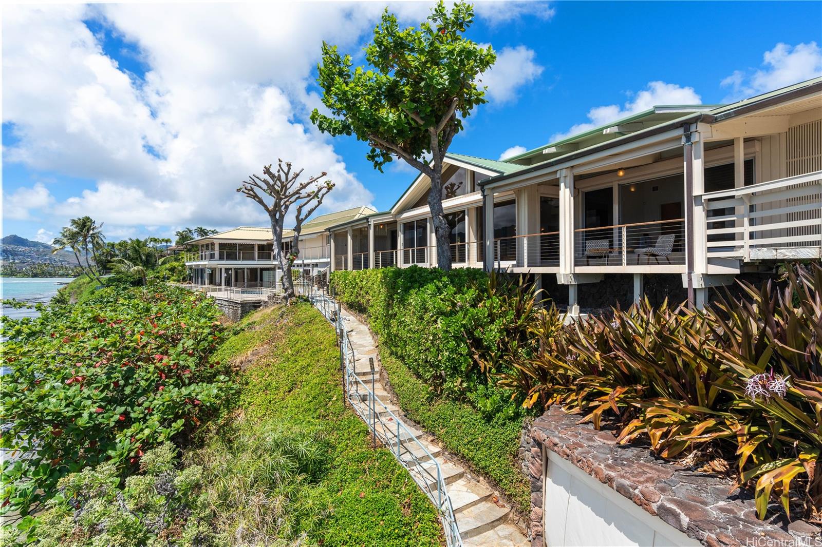 120 & 128  Hanapepe Loop Koko Kai, Hawaii Kai home - photo 22 of 25