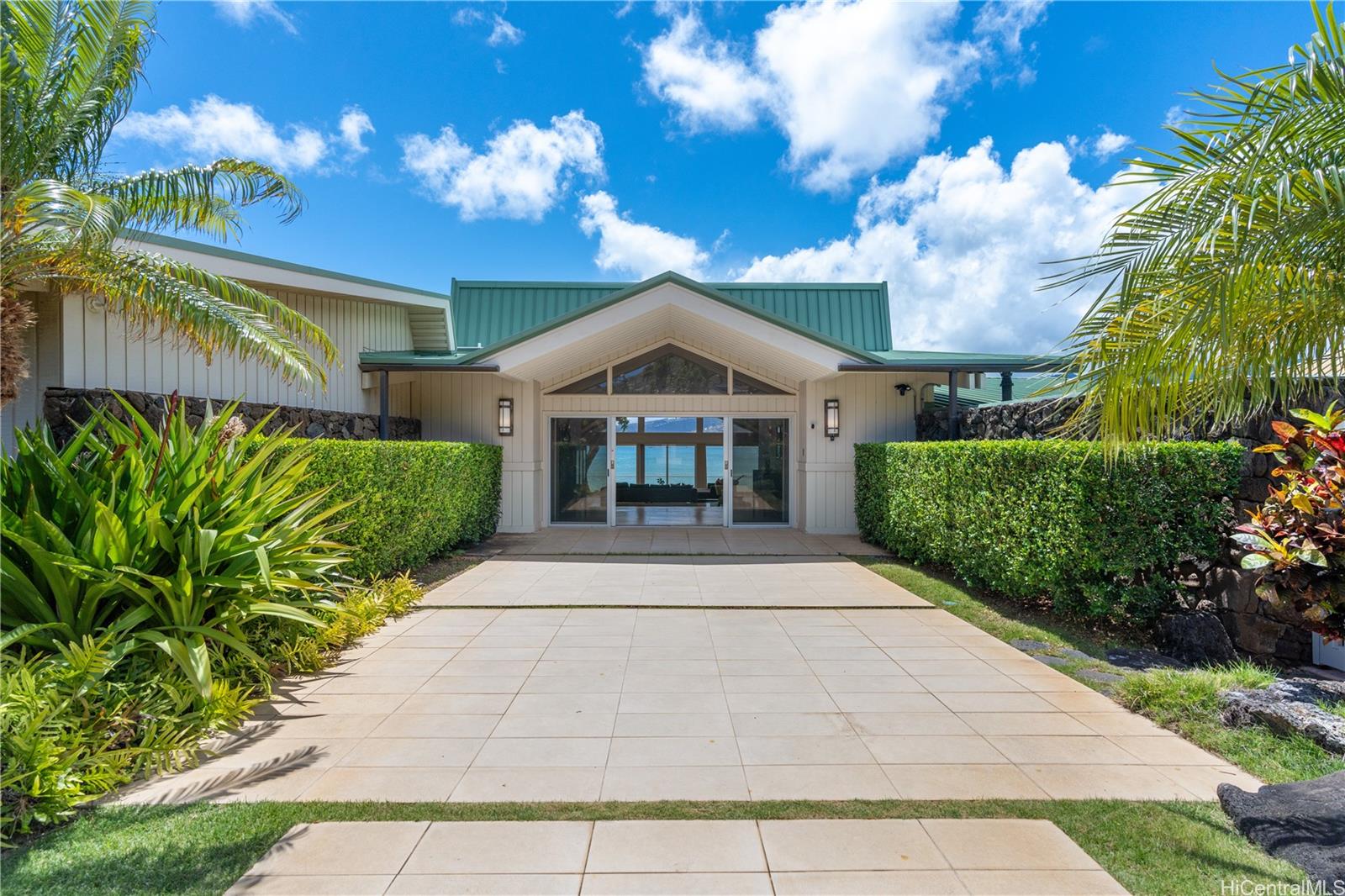 120 & 128  Hanapepe Loop Koko Kai, Hawaii Kai home - photo 4 of 25