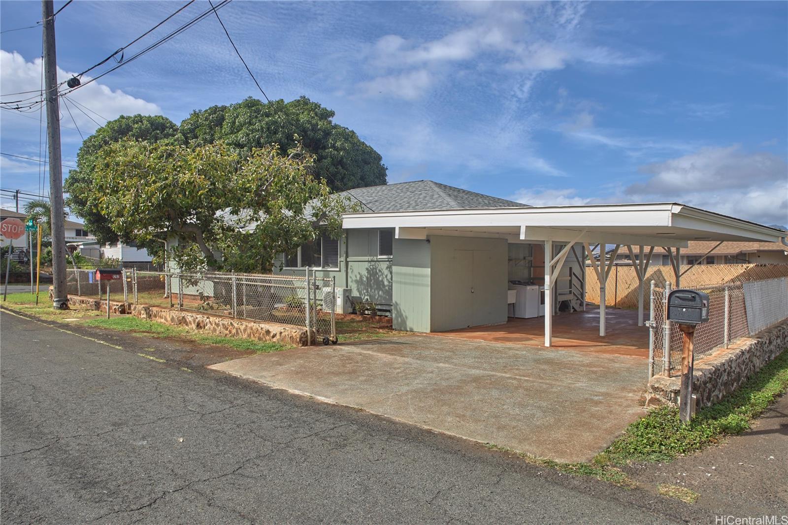 1202  Puu Poni Place Pearl City-upper, PearlCity home - photo 11 of 17