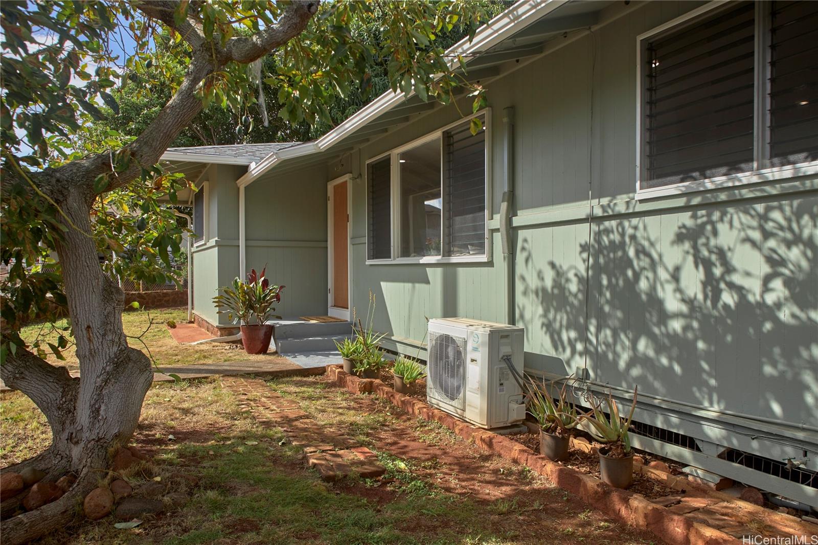 1202  Puu Poni Place Pearl City-upper, PearlCity home - photo 10 of 17