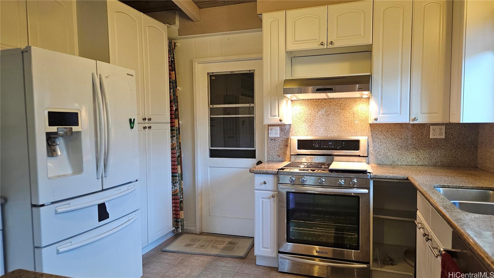 1204  Kahili St Enchanted Lake, Kailua home - photo 7 of 22