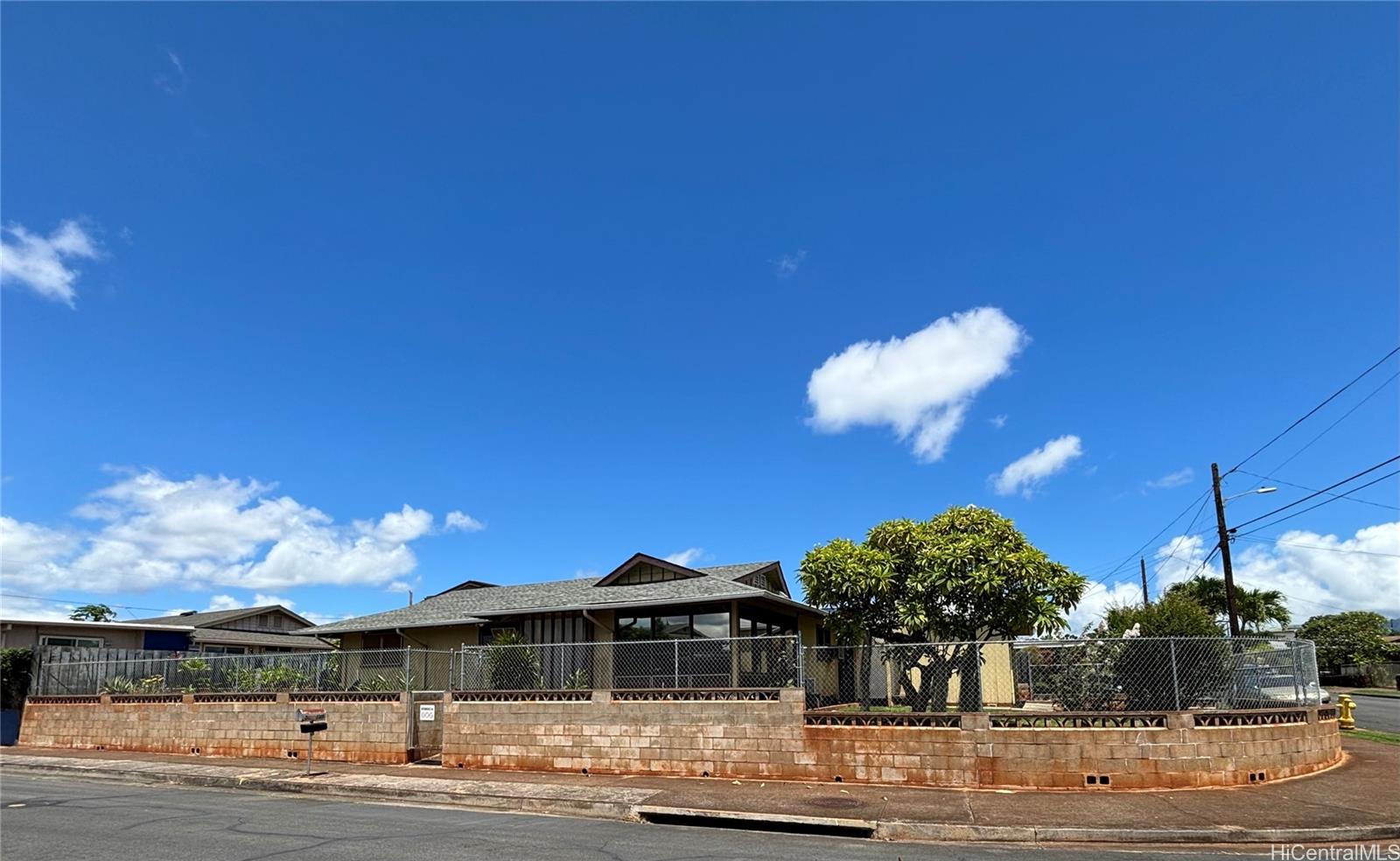 1205  Kumoana Street Pearl City-upper, PearlCity home - photo 2 of 4