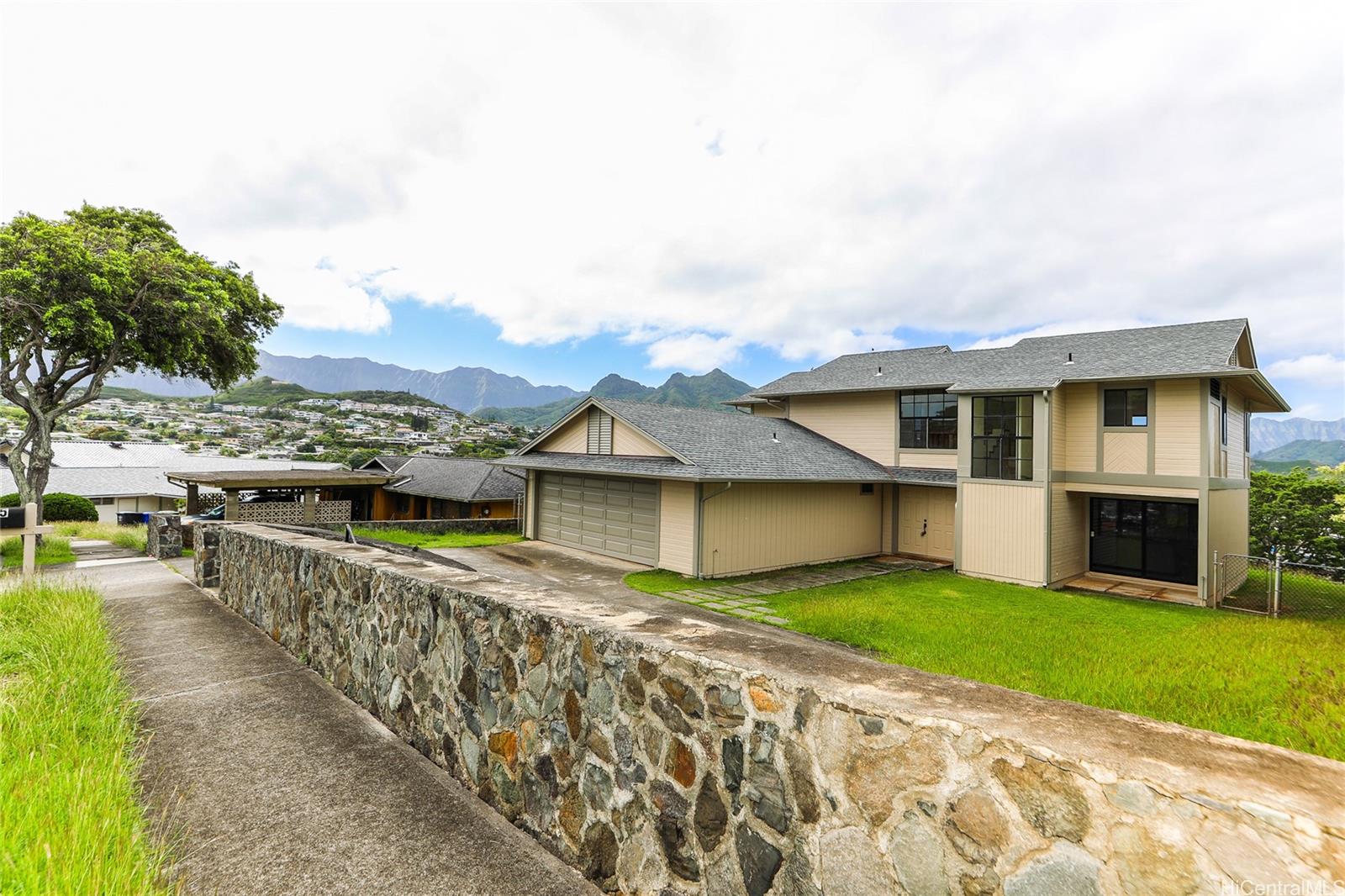 1205  Kupau Street Keolu Hills, Kailua home - photo 5 of 24