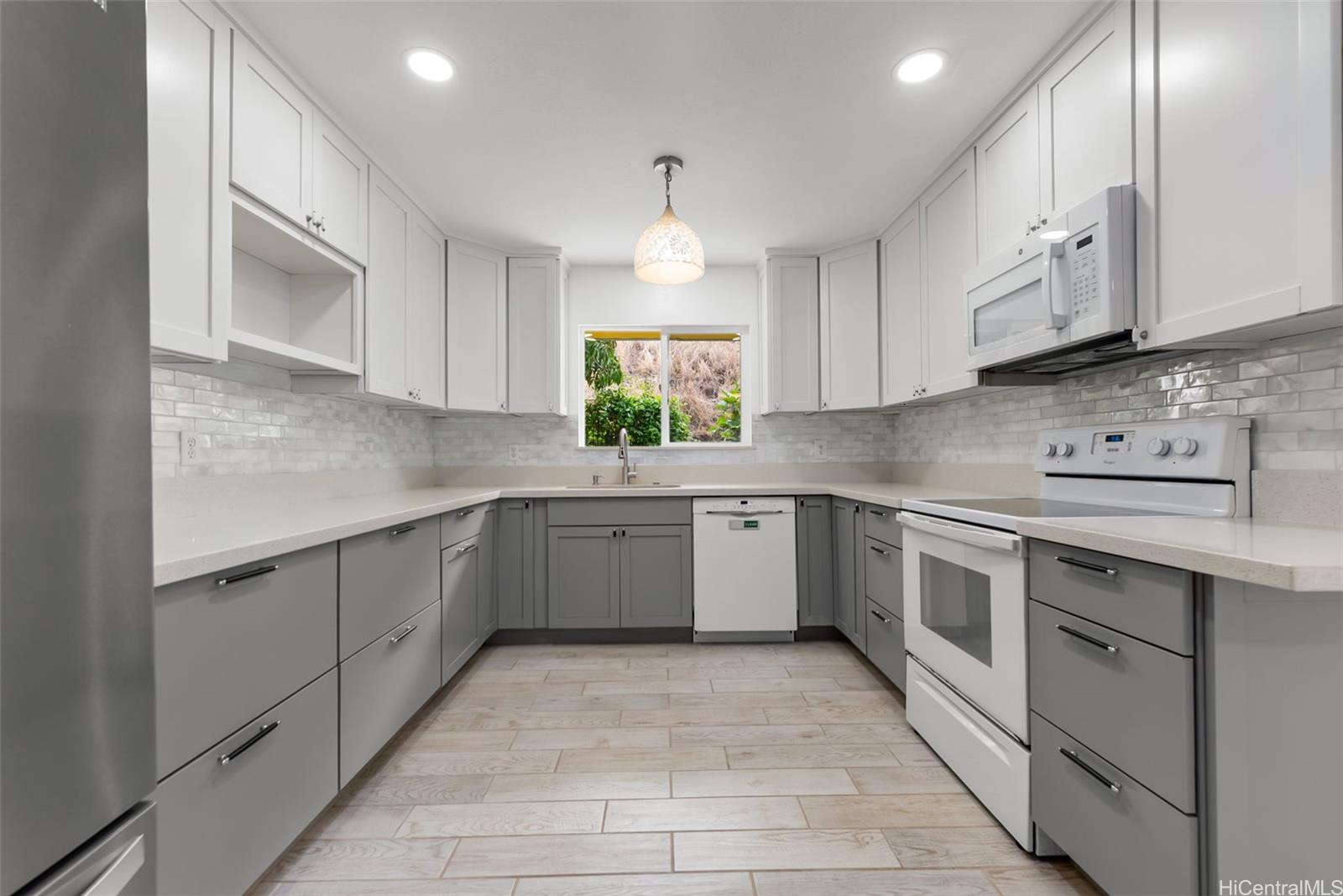 1205  Lunalilo Home Road Kamiloiki, Hawaii Kai home - photo 8 of 23