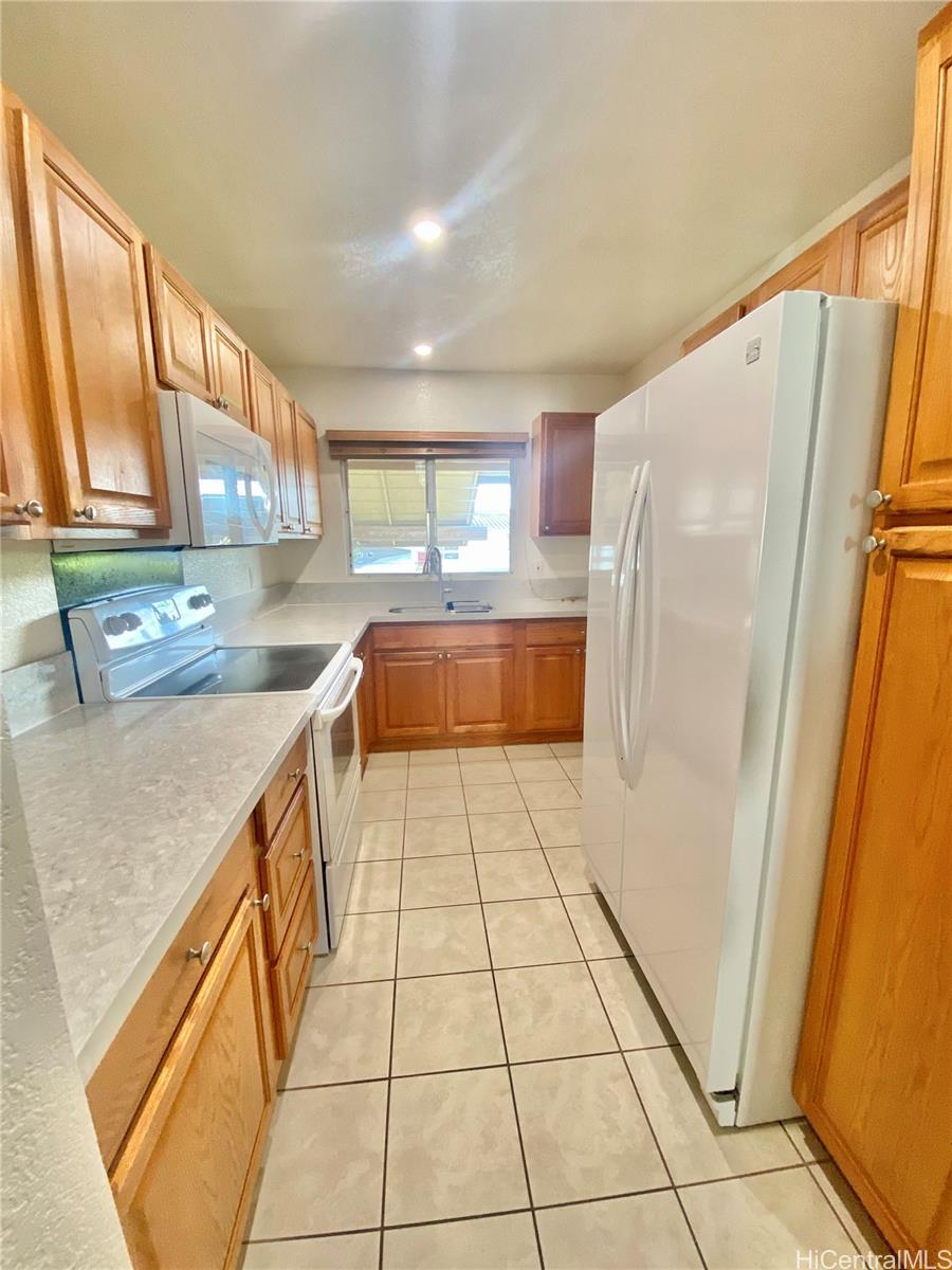 1207 Ala Alii St Honolulu - Rental - photo 2 of 14