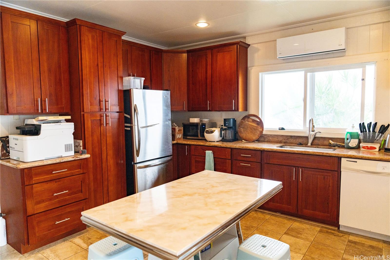 1208  School Street Kamehameha Heights, Honolulu home - photo 7 of 13