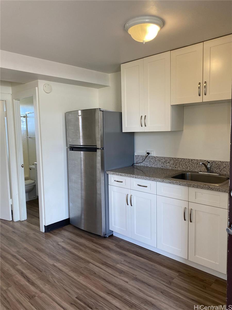 1209 10th Ave Honolulu - Rental - photo 2 of 11