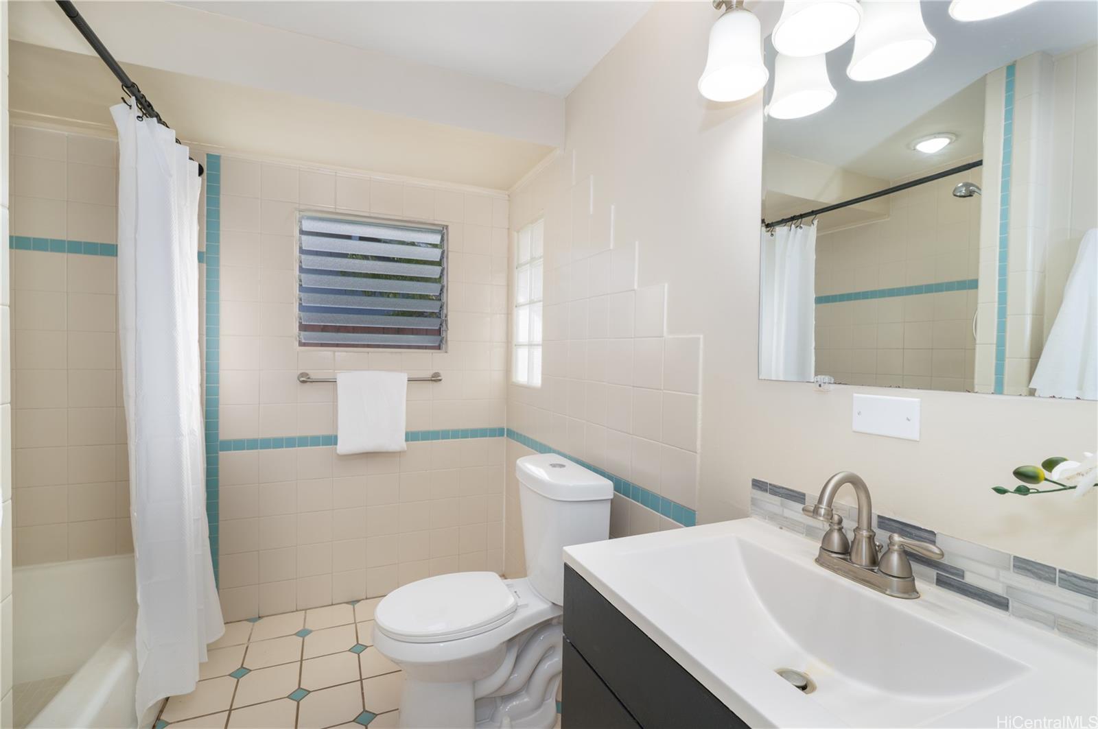 1209  Mokapu Blvd Kalaheo Hillside, Kailua home - photo 15 of 24