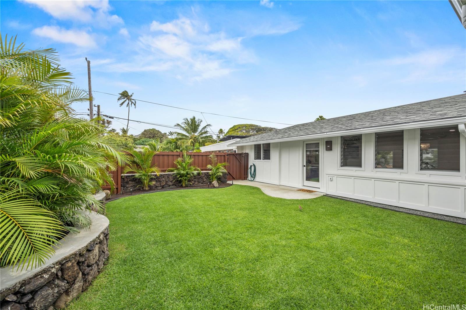 121  Kaha Street Koolaupoko, Kailua home - photo 22 of 25