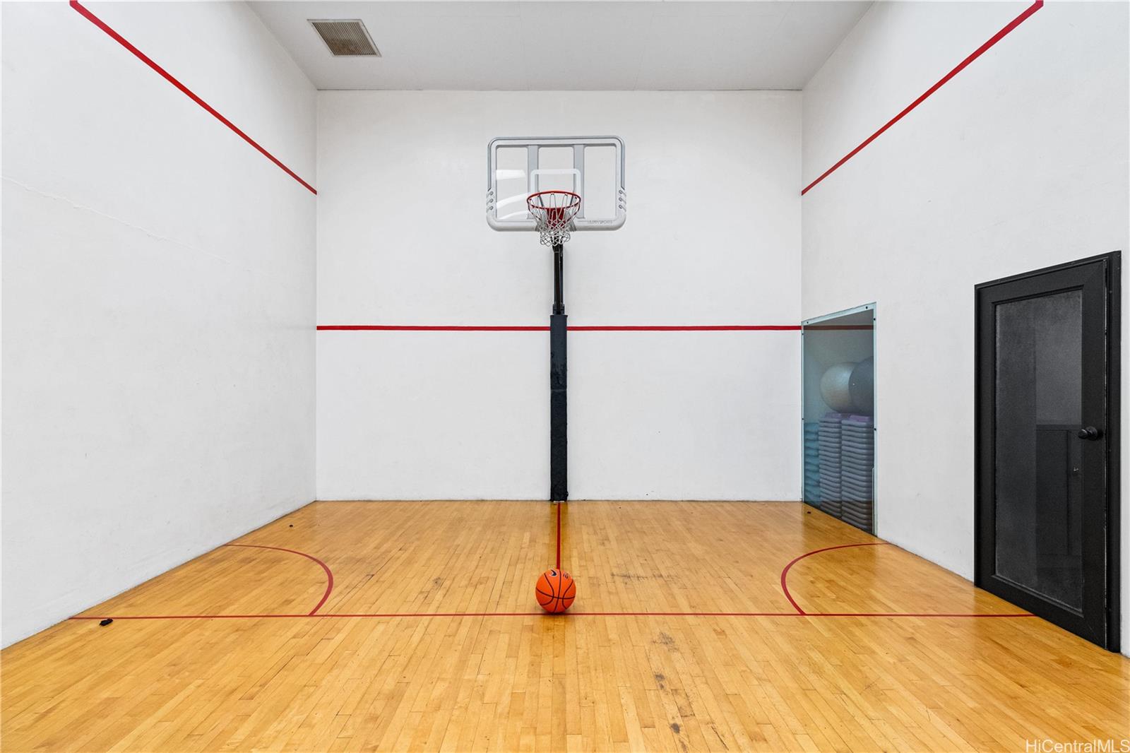 Honolulu Park Place condo # 1104, Honolulu, Hawaii - photo 16 of 25