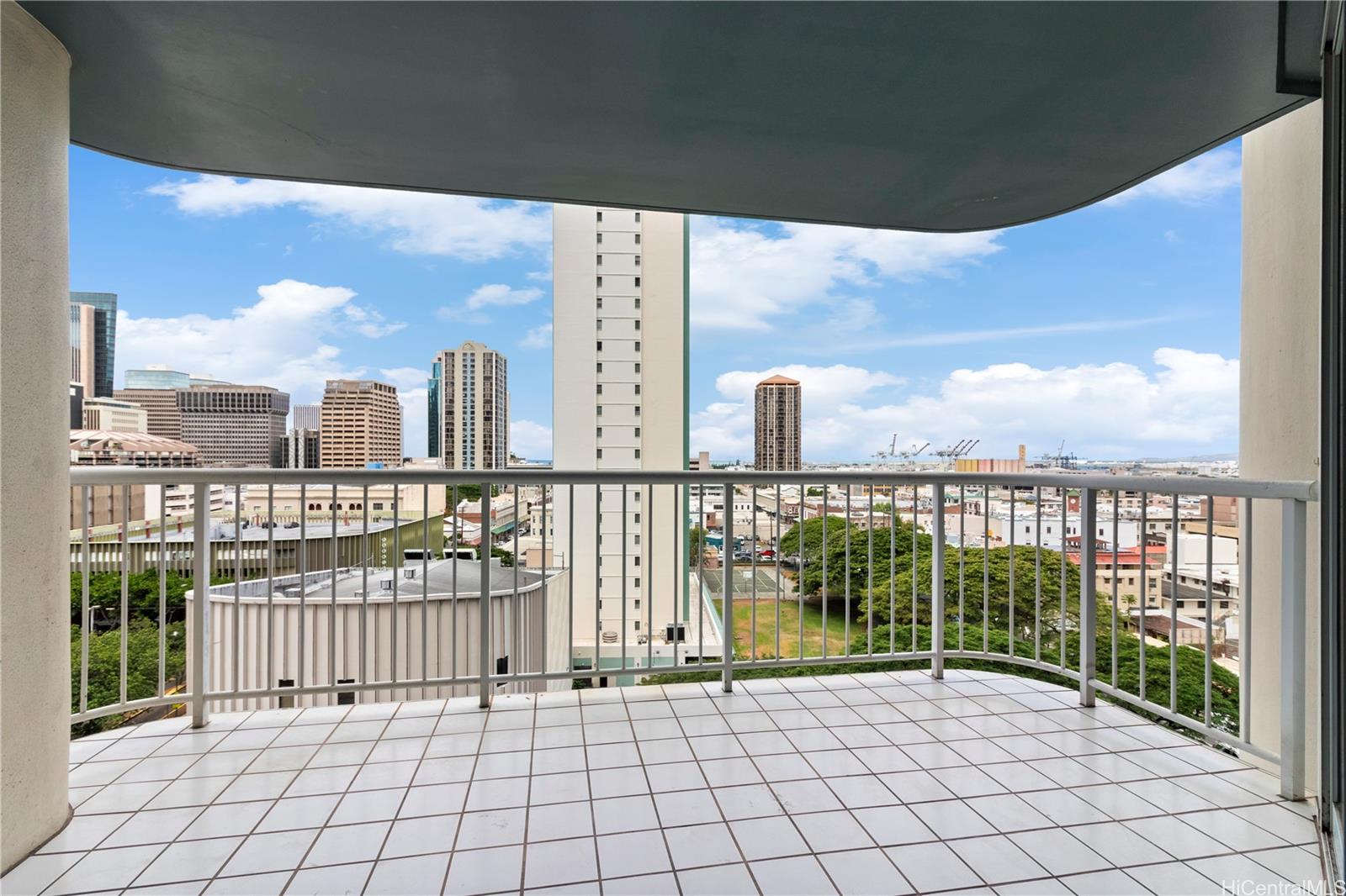 Honolulu Park Place condo # 1104, Honolulu, Hawaii - photo 5 of 25