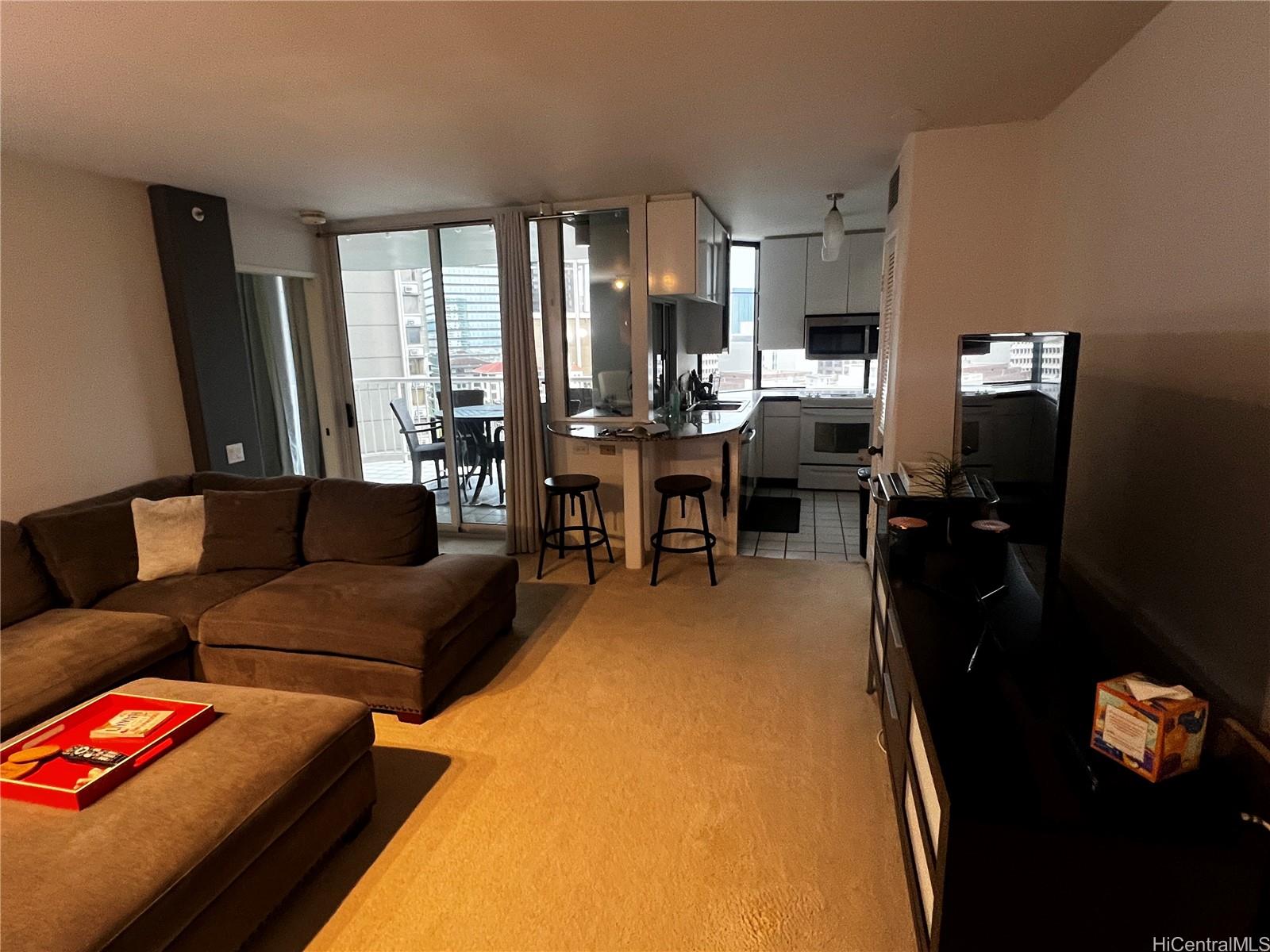 1212 Nuuanu Ave Honolulu - Rental - photo 2 of 24