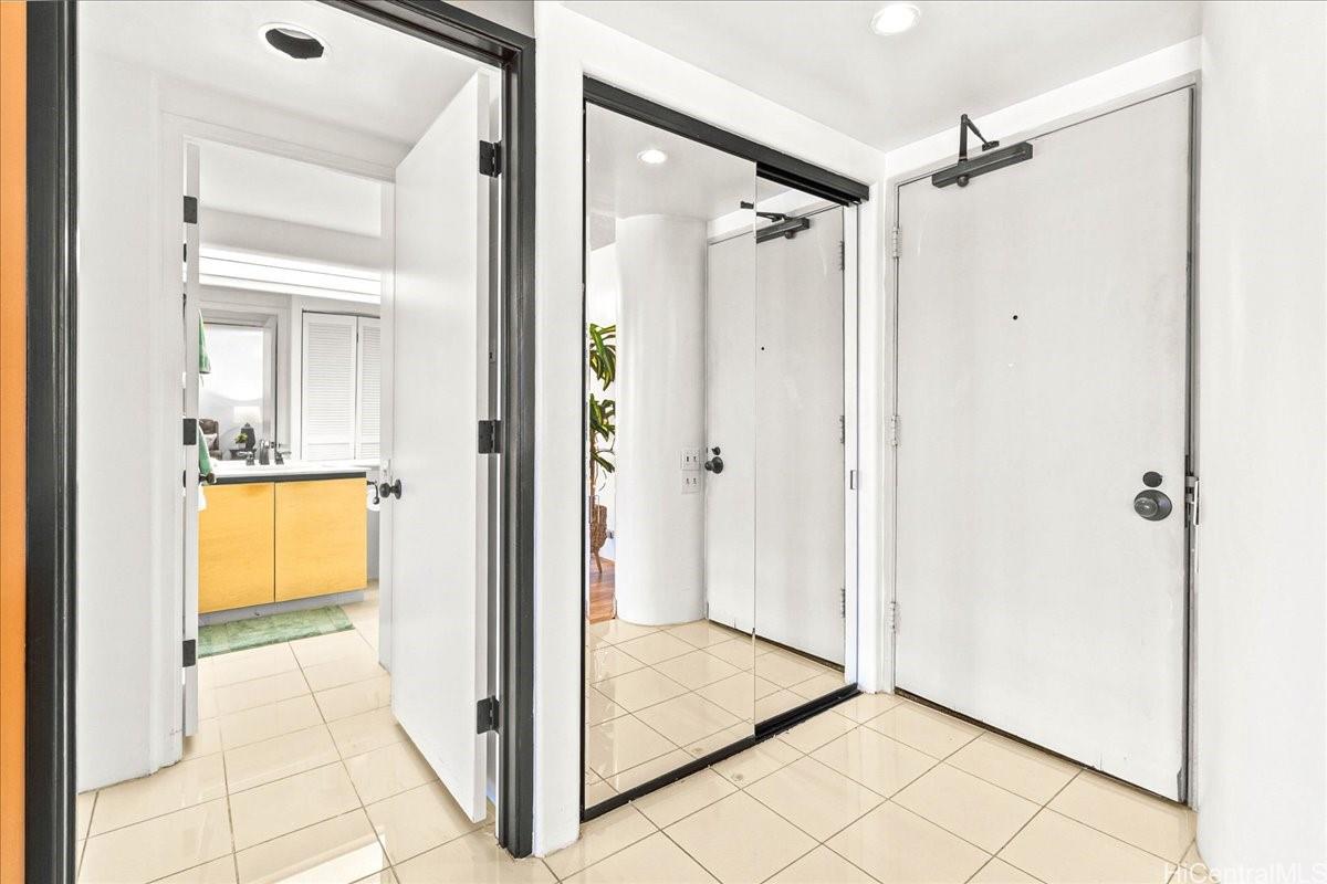 Honolulu Park Place condo # 1306, Honolulu, Hawaii - photo 18 of 21