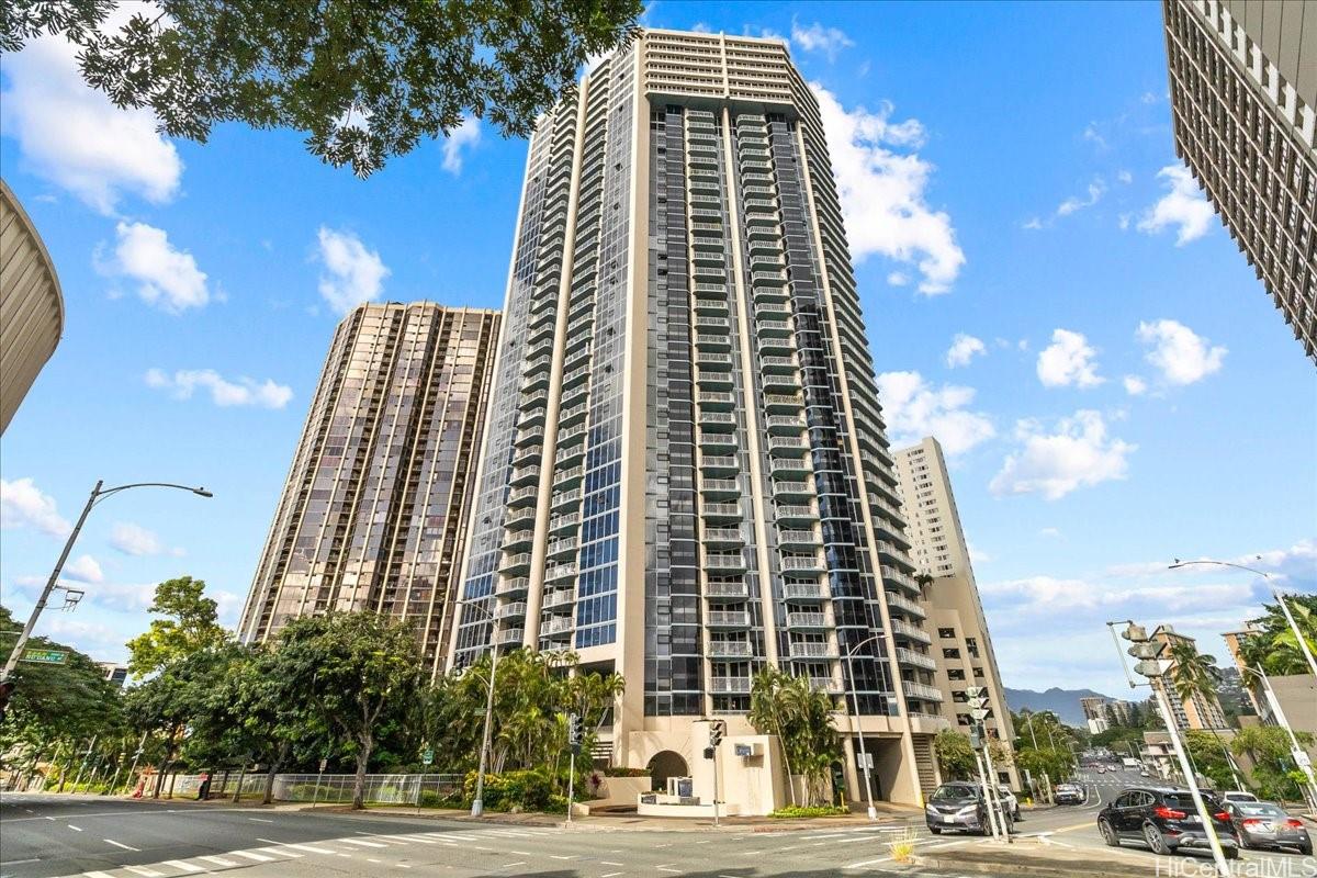 Honolulu Park Place condo # 1306, Honolulu, Hawaii - photo 19 of 21